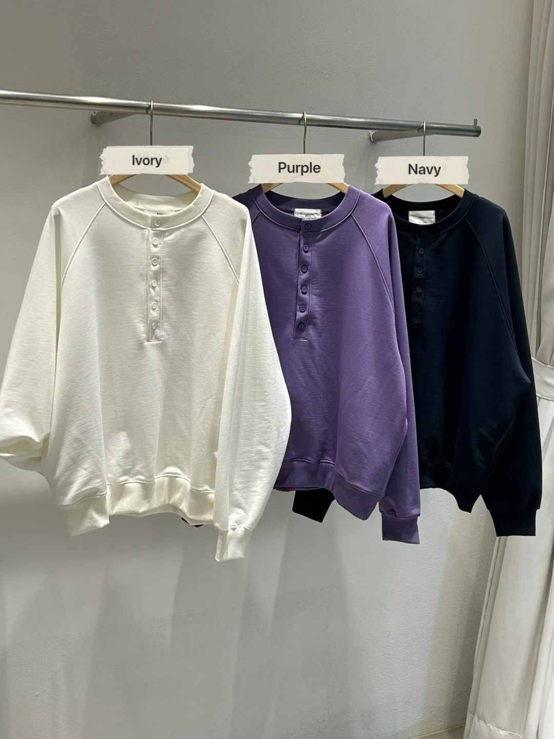 KR15 / Raglan Henley Swearshirt