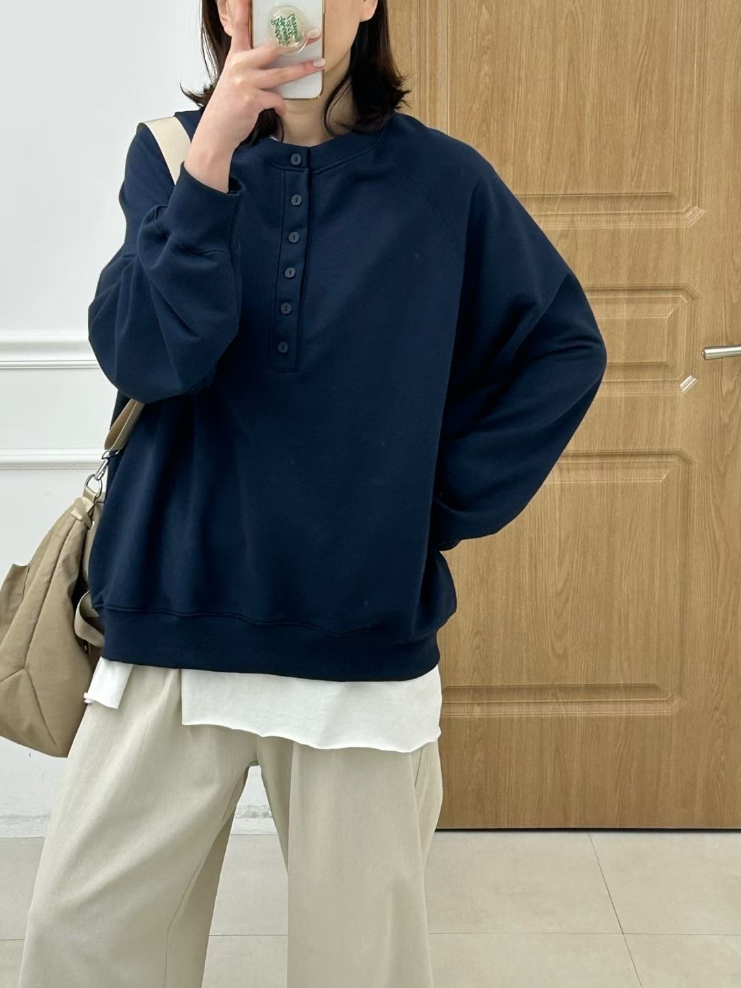 KR15 / Raglan Henley Swearshirt