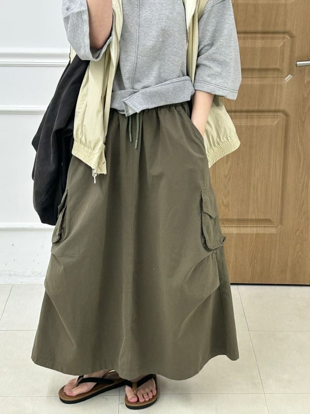 KR18 / Darted Utility Pocket Skirt