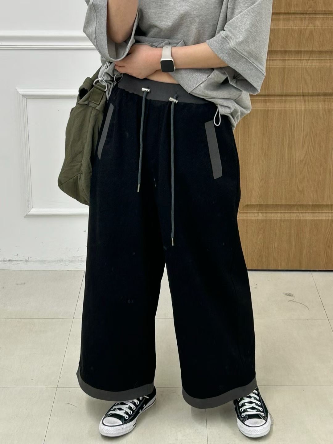 KR20 / Contrast Waistband Wide Leg Pants