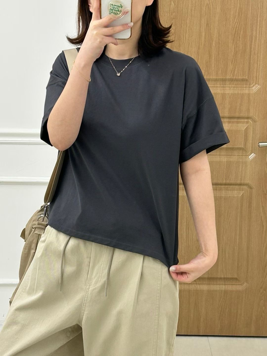 KR10 / MINIMAL ROLLED SLEEVES T-SHIRT