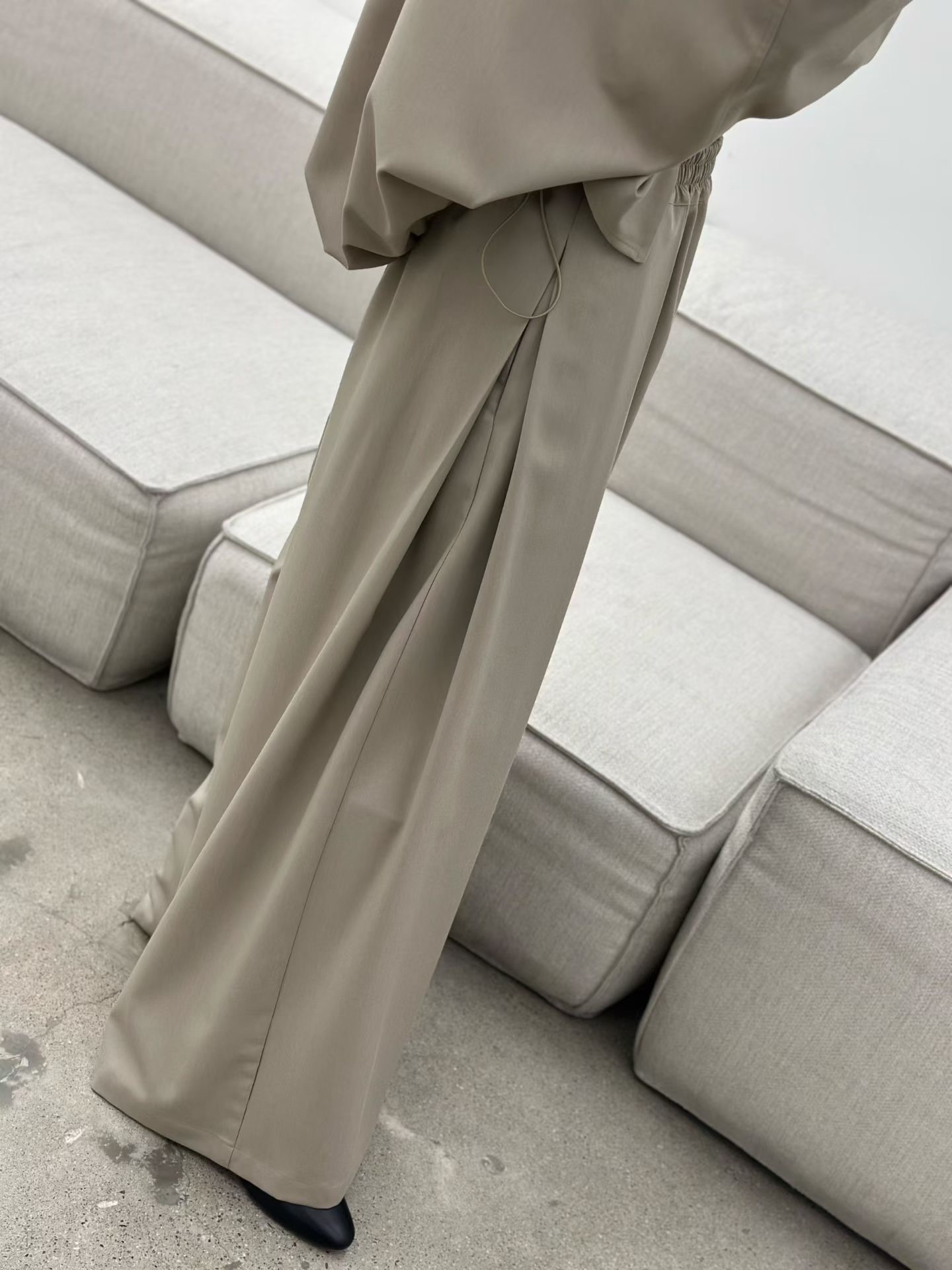 LE04 / BANDED WAIST PINTUCK CULOTTES