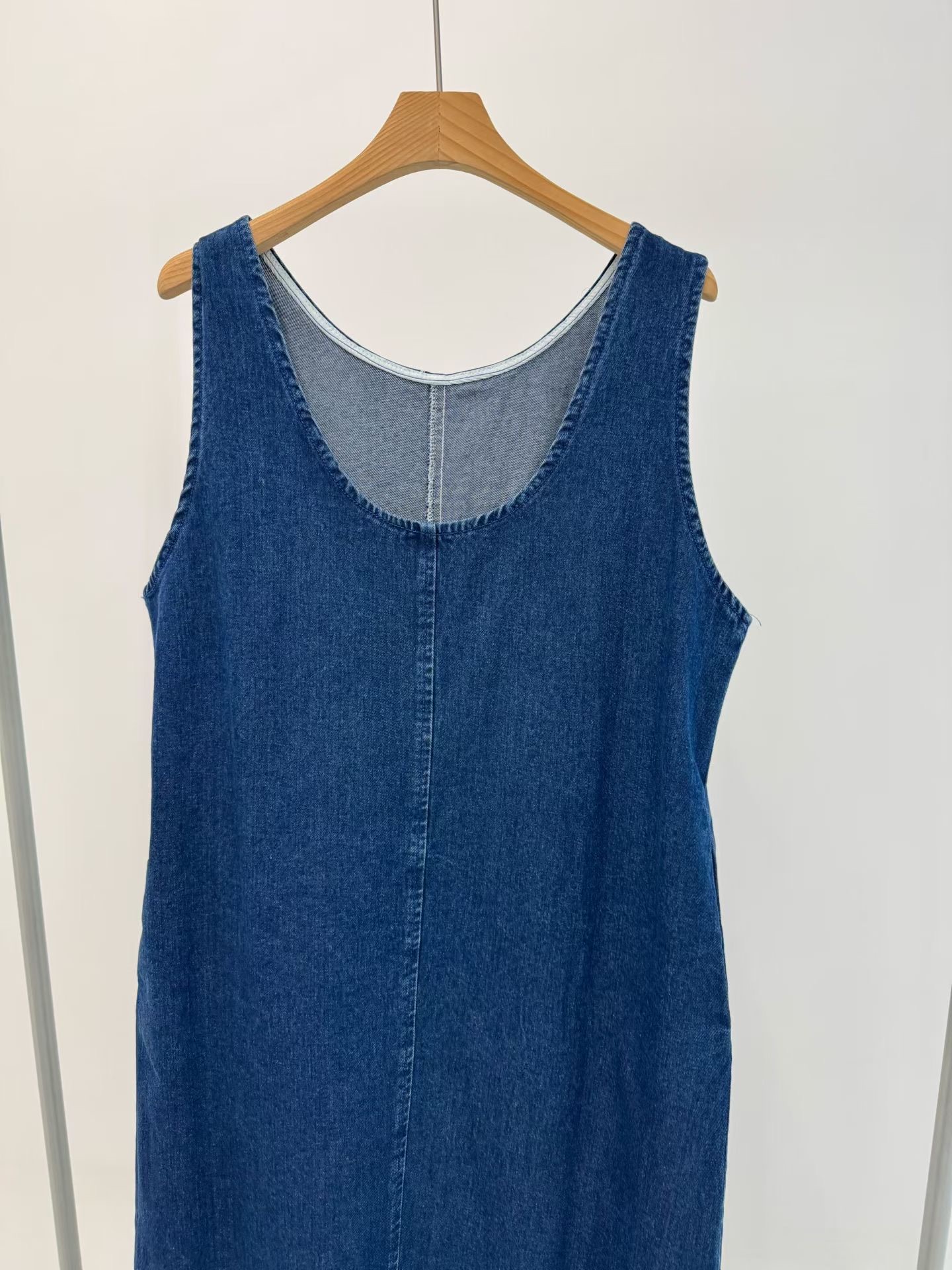 PG27 / SLEEVELESS POCKET DENIM DRESS