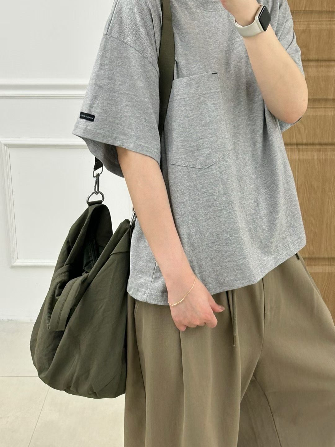 KL15 / CREW NECKLINE POCKET TEE