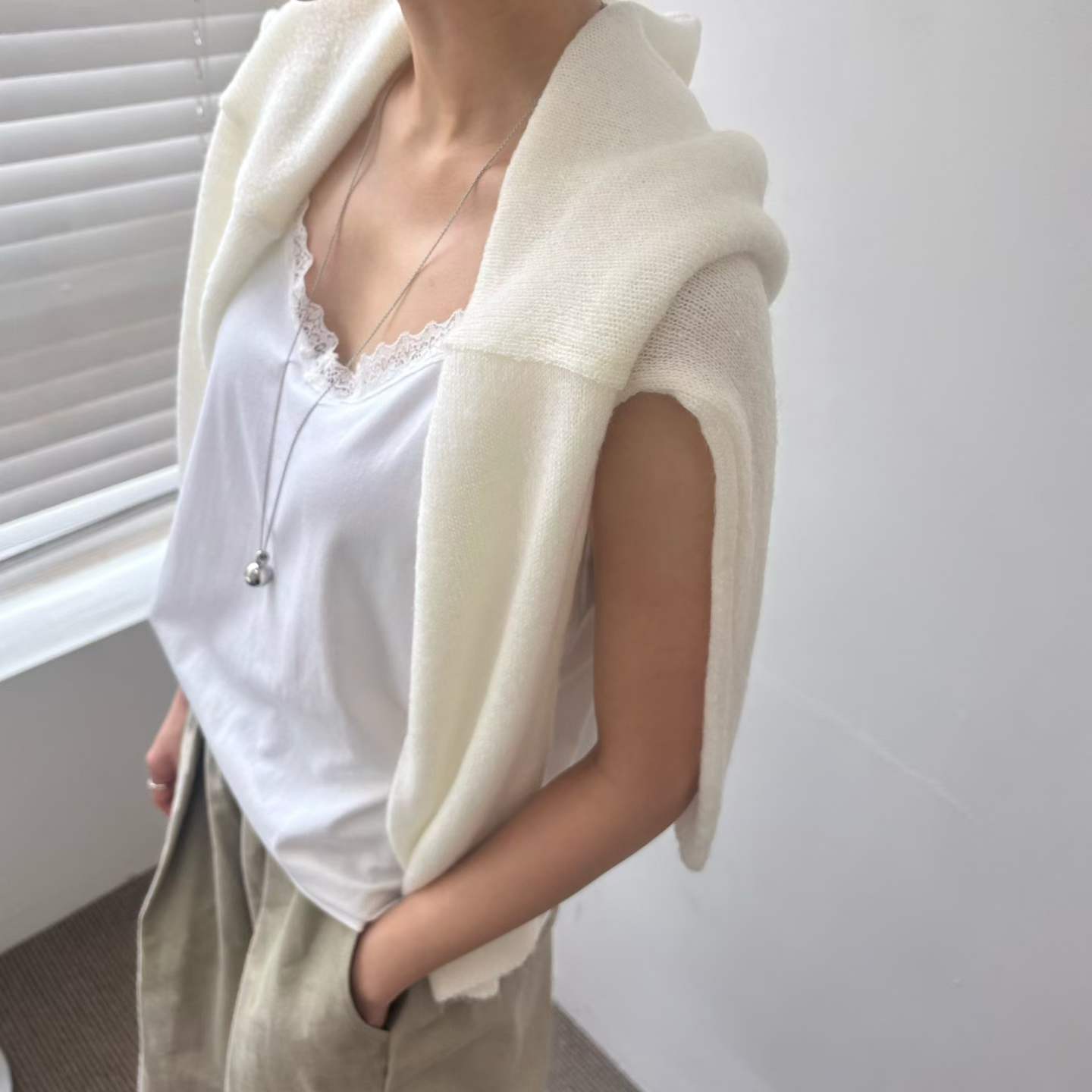 FOSTER LACE TRIMMING CAMISOLE