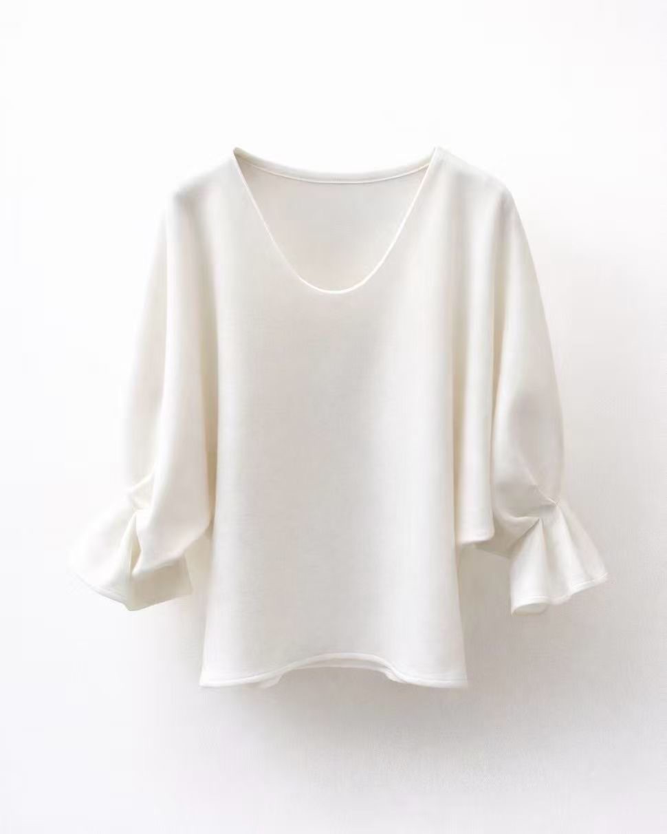 ME01 /  Darted Sleeves Detail Top