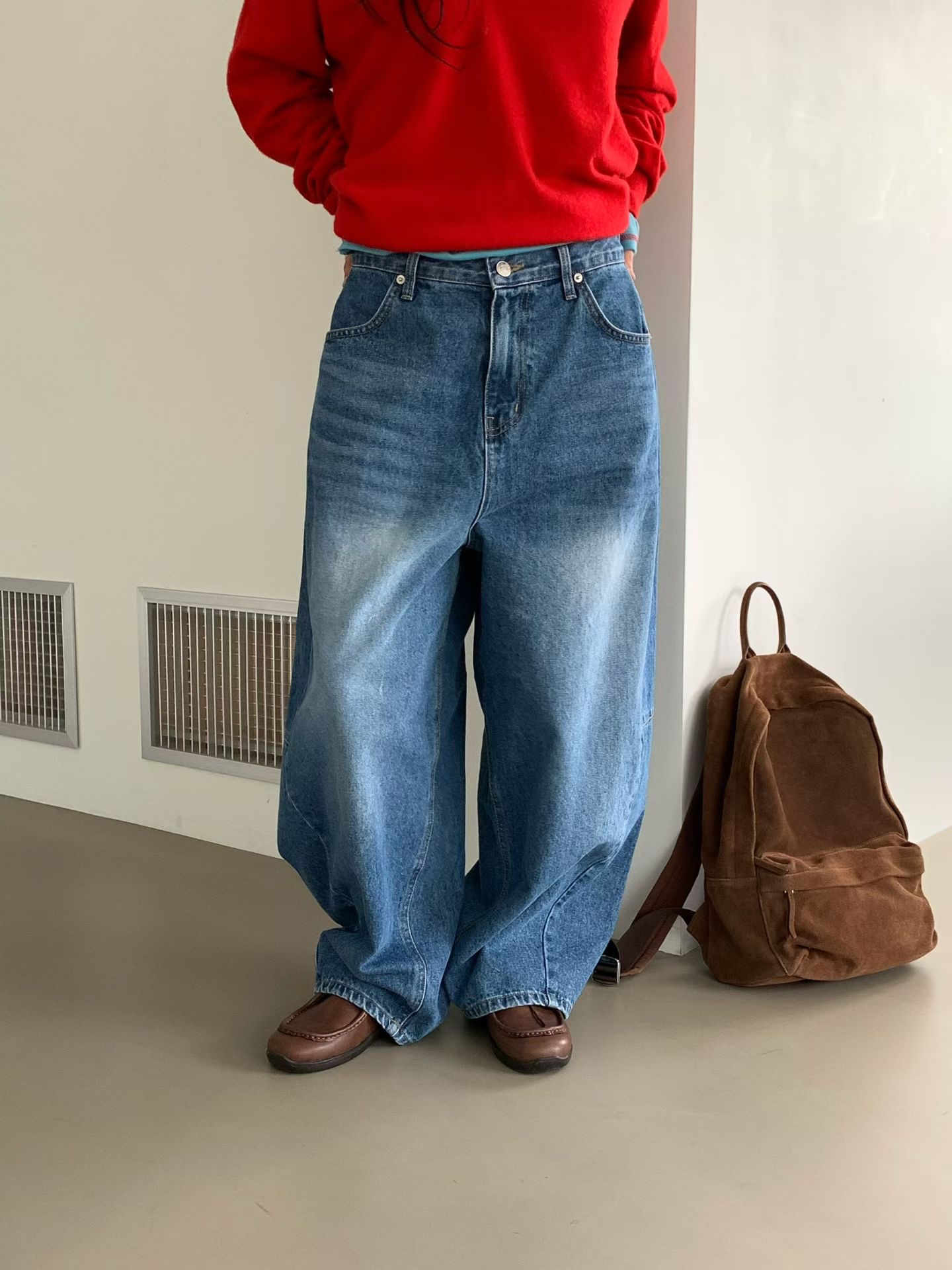 VP22 / BANDED WAIST BARREL CUT JEANS