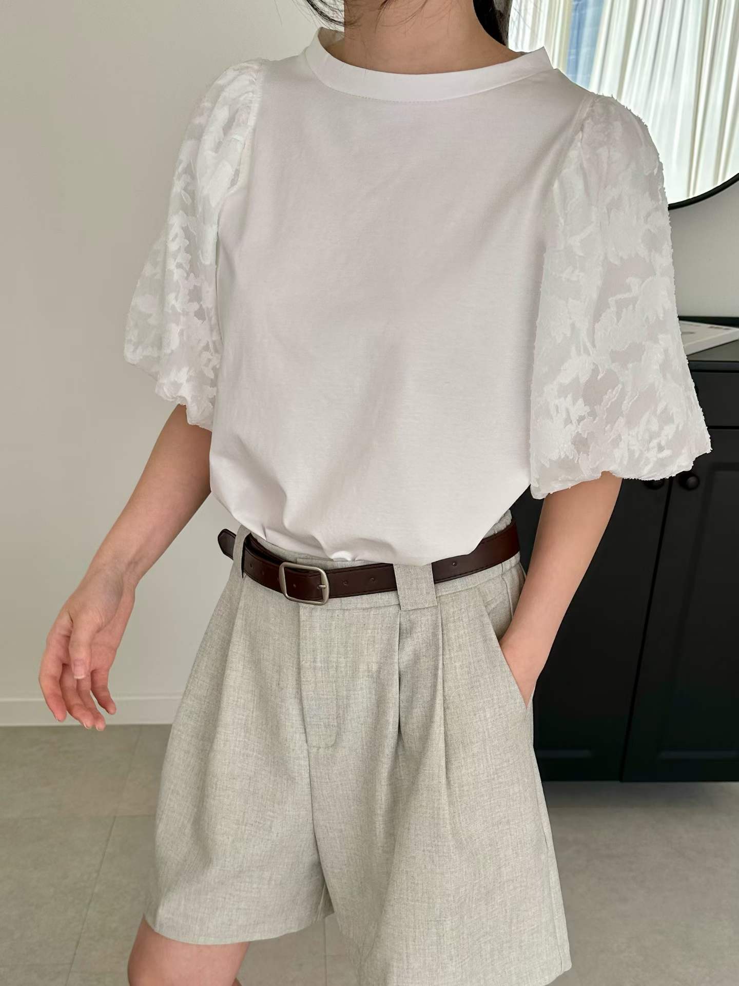 ESTELLA LACE PUFFY SLEEVES TOP