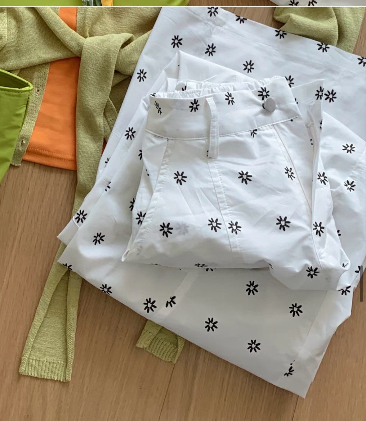 060426/FLORAL PRINT LOOSE FIT TROUSERS 