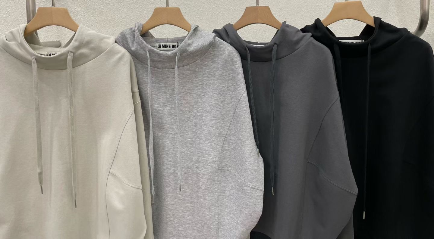 LE07 / IRREGULAR HEM HOODED PULLOVER