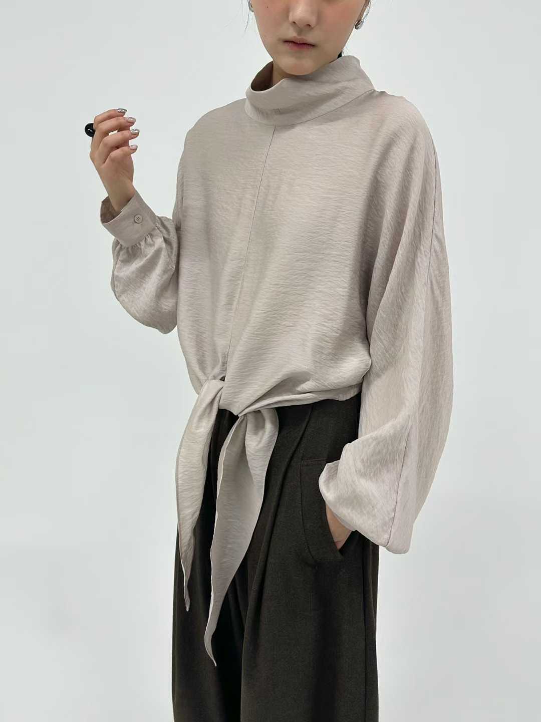 DAEL FRONT KNOT BLOUSE