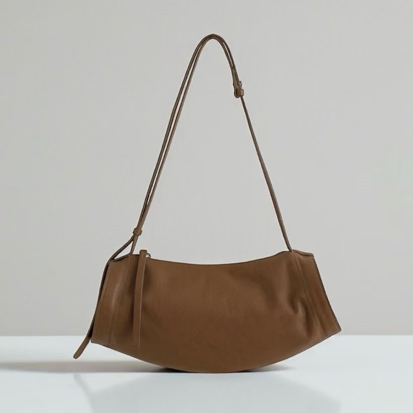 LP11 / EAST WEST ADJUSTABLE STRAP BAG