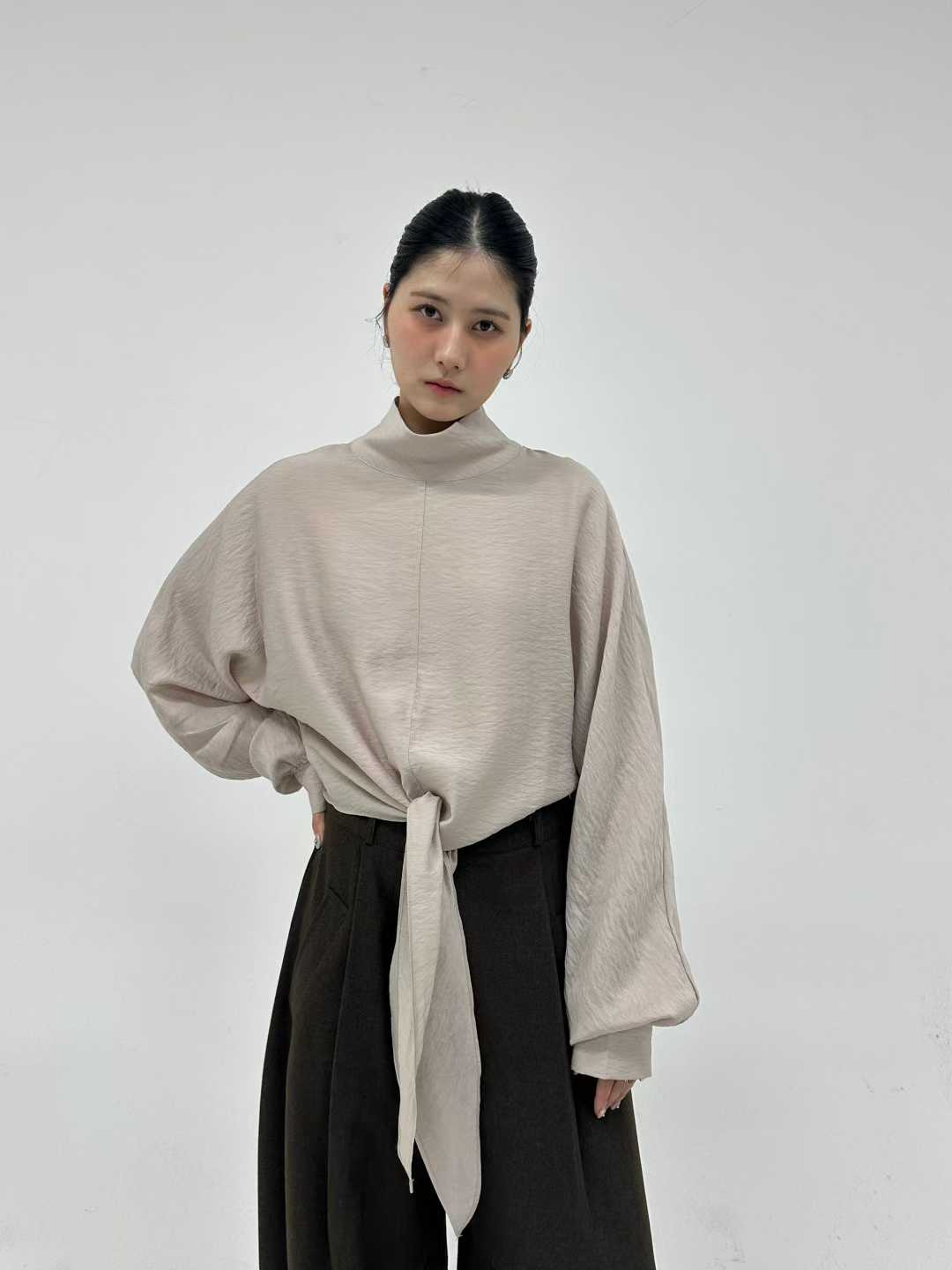 DAEL FRONT KNOT BLOUSE