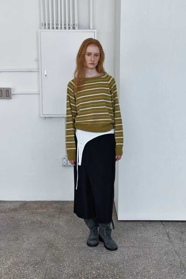 DOTTIE OVERLAP DETAIL MIDI SKIRT