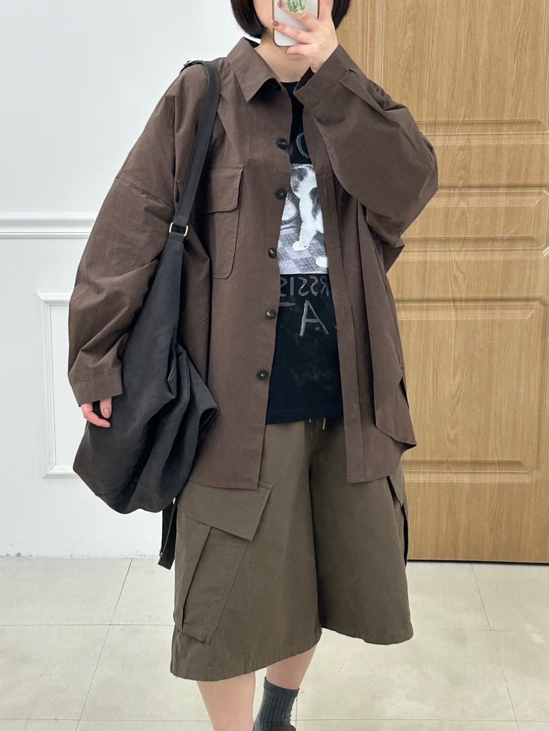 KL14 / BUTTON DOWN IRREGULAR HEM SHIRT