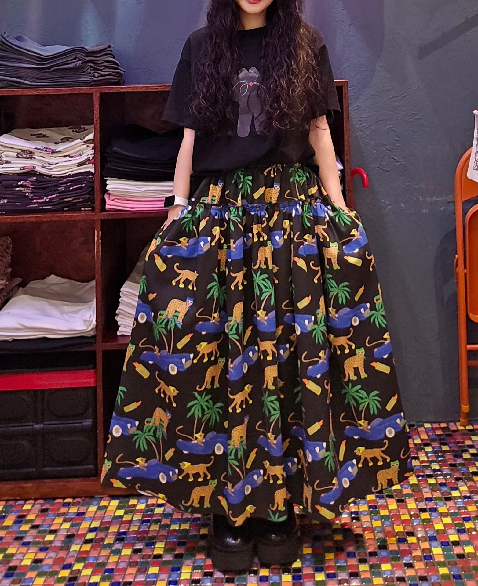 LC19 / LEOPARD IN HEADSCARF POCKET SKIRT