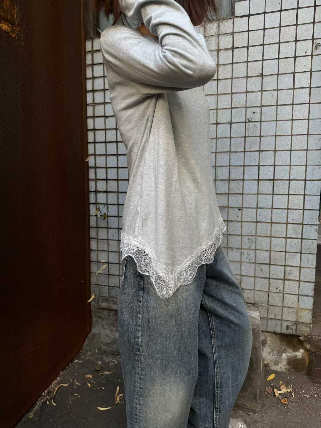 DAWN LACE TRIM ASYMMETRIC HEM PULLOVER