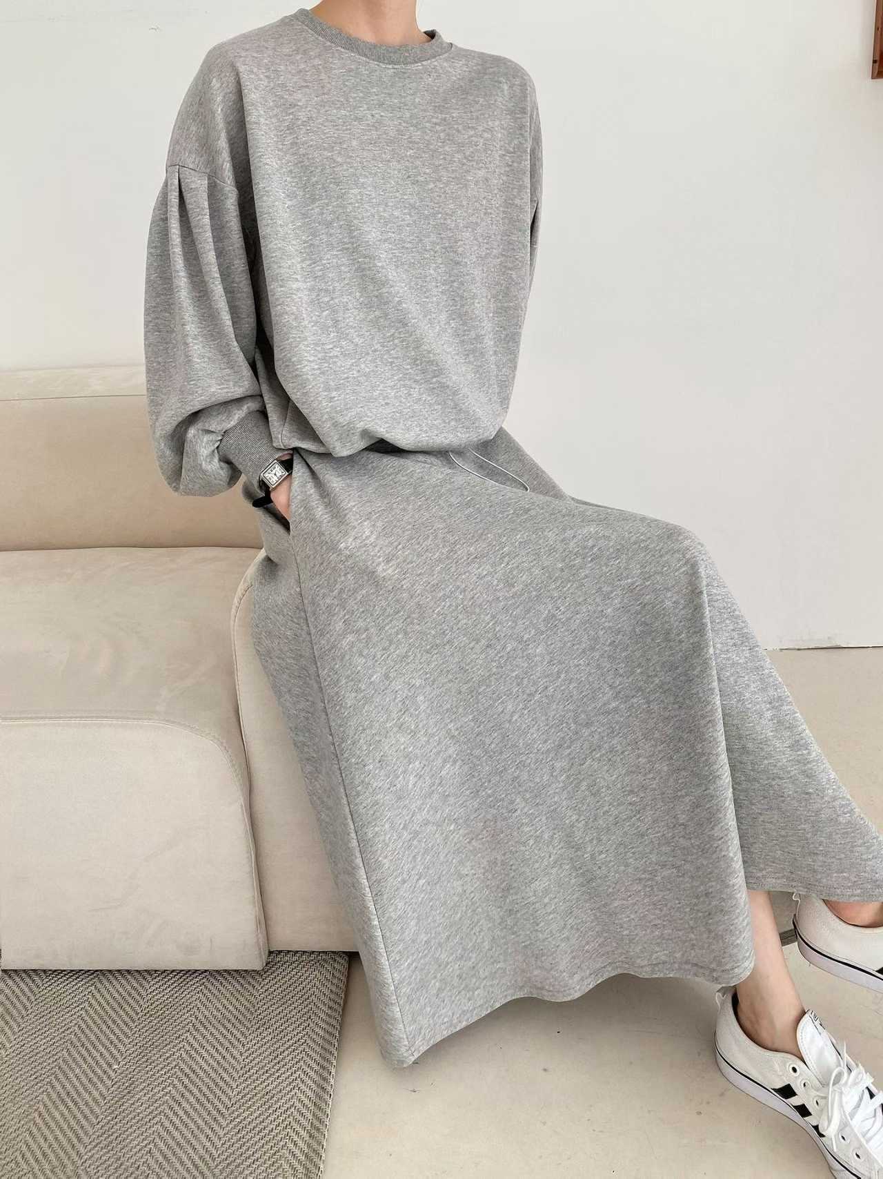 ELIZABETH TOGGLE SWEATSHIRT/SKIRT SET