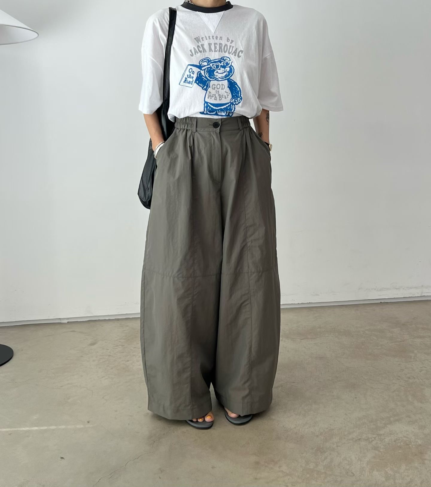 VN23 / BANDED WAIST STRAIGHT LEGGED TROUSERS