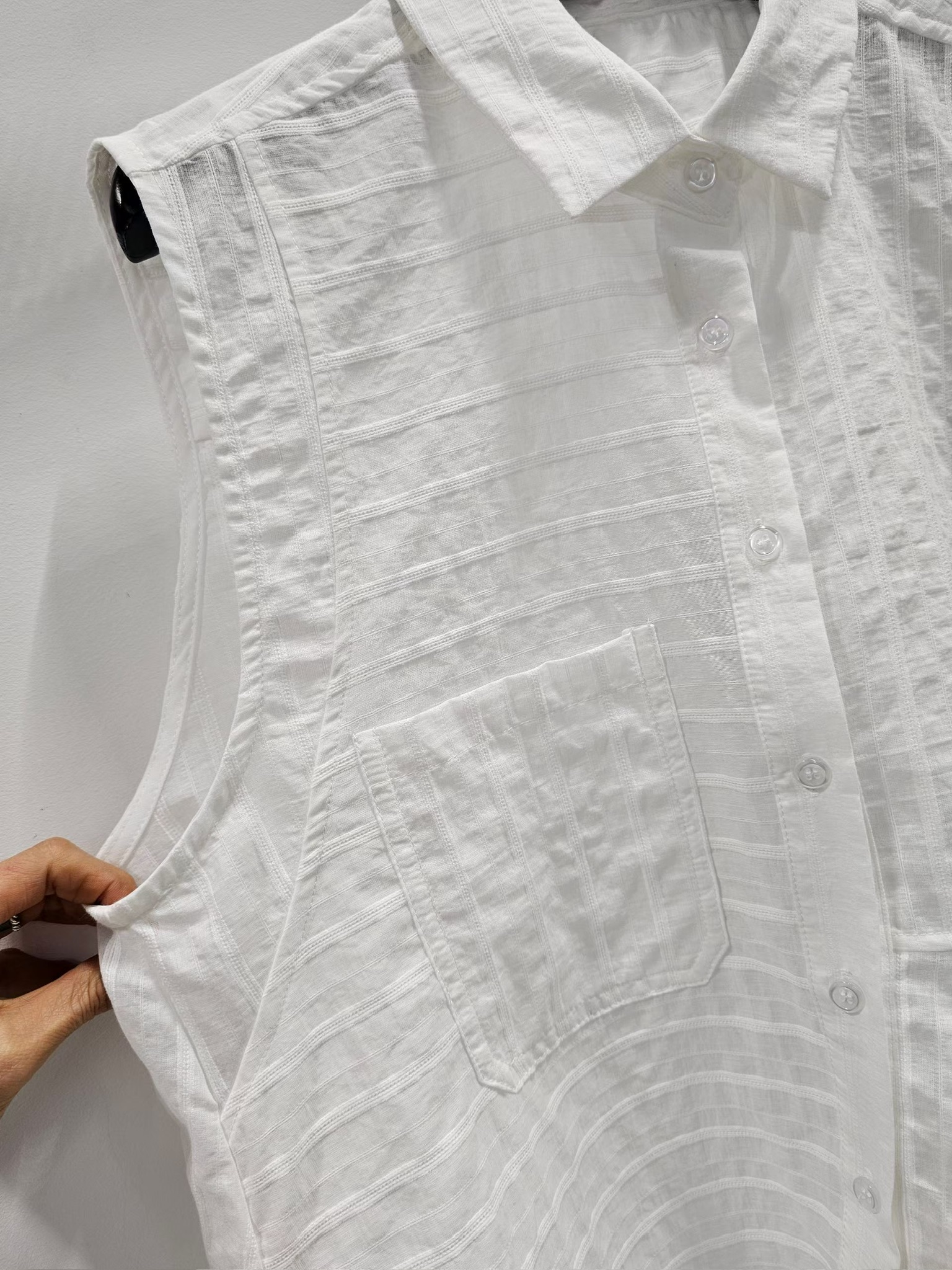 YY13 / SLEEVELESS ASYMMETRICAL SHIRT BLOUSE