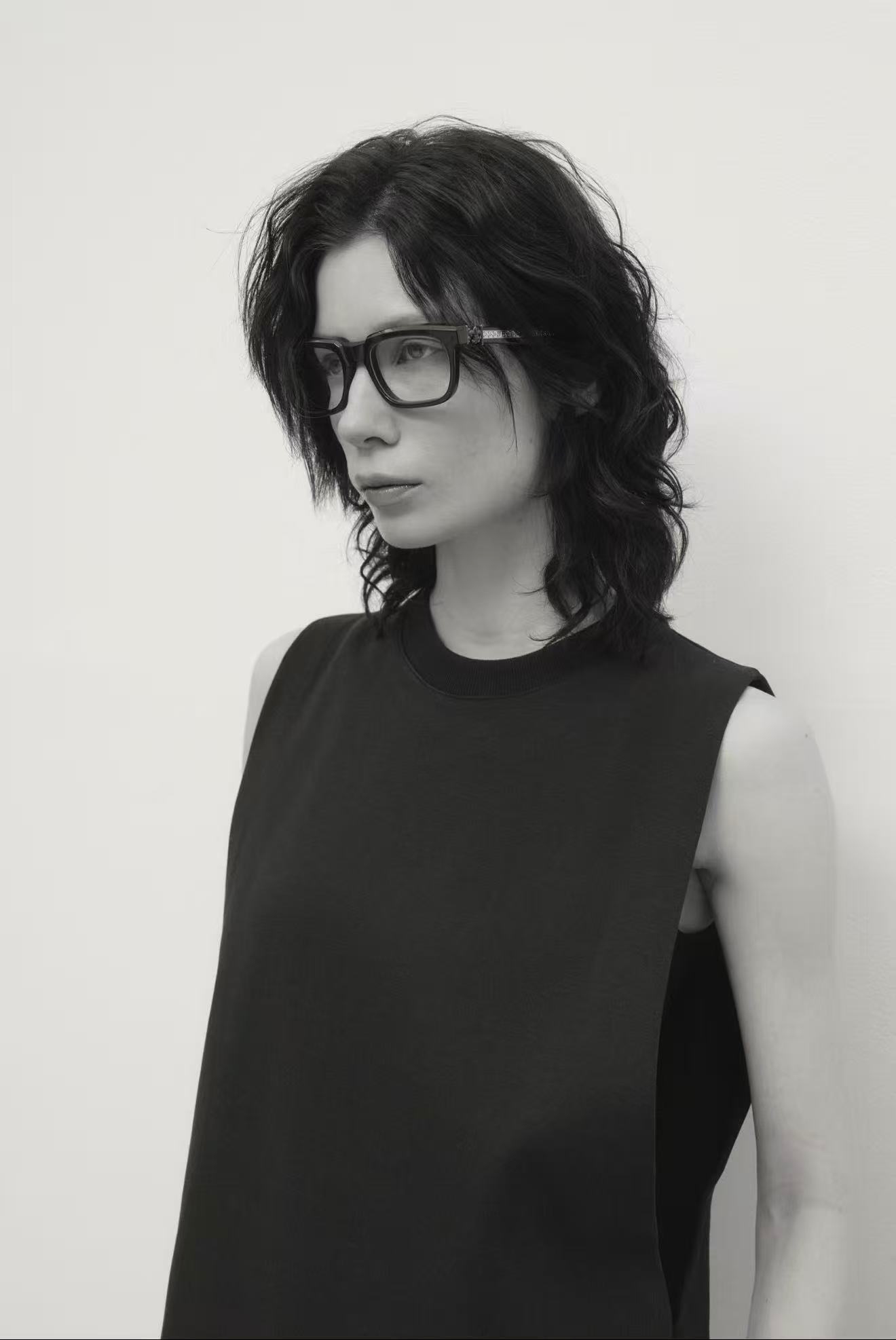 4801 / DROP ARMHOLE SLEEK DRESS