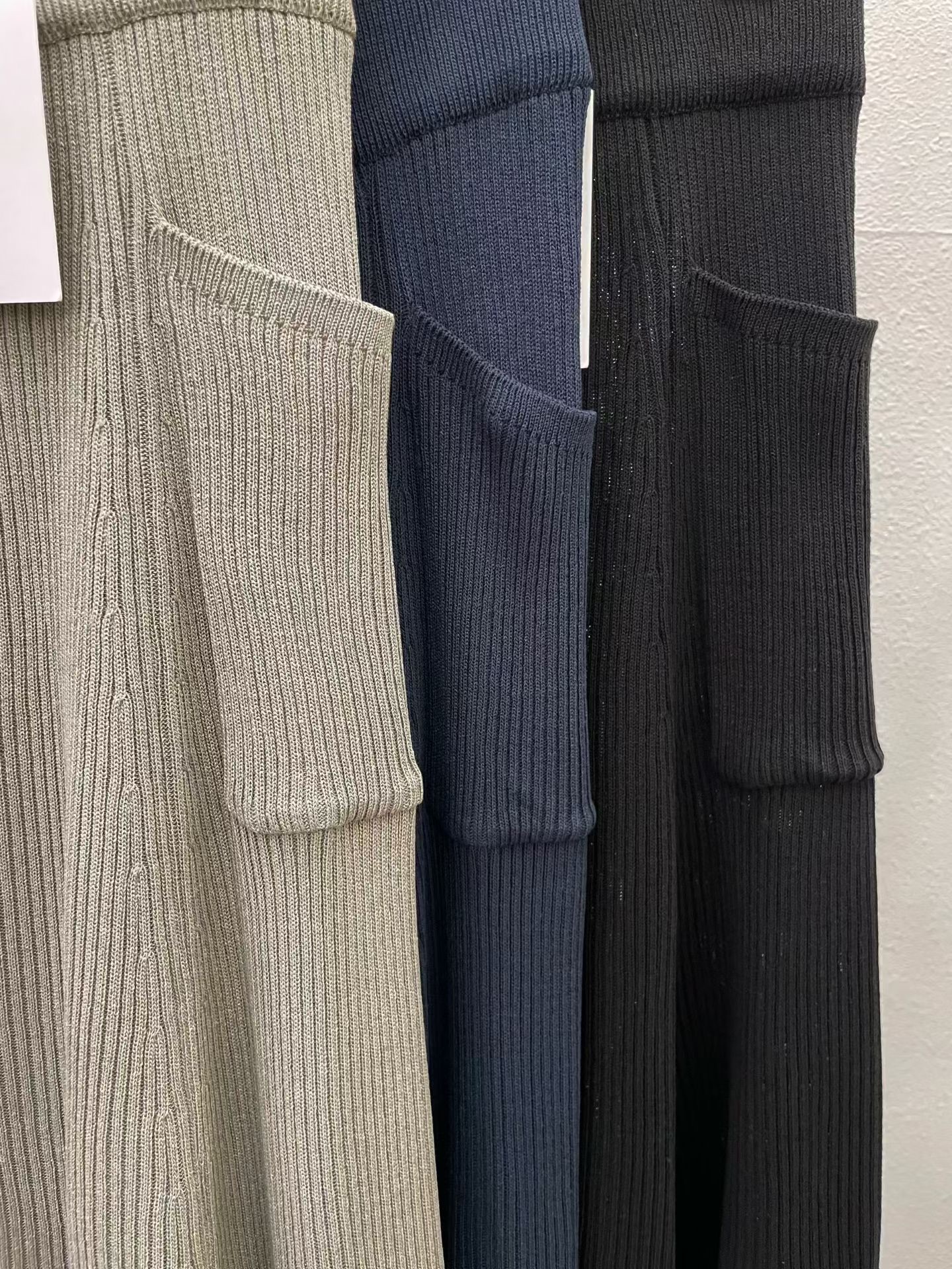 LE16 / BANDED WAIST RIBBED SKIRT