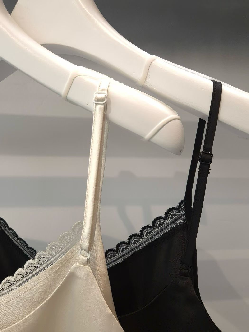 PH07 / Adjustable Strap Lace Camisole