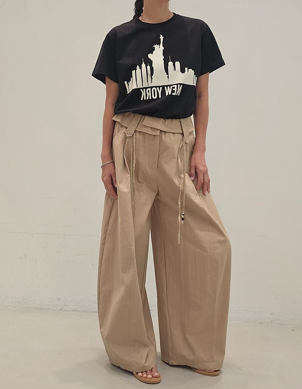 PG09 / FOLD-DOWN TROUSERS WITH BELT