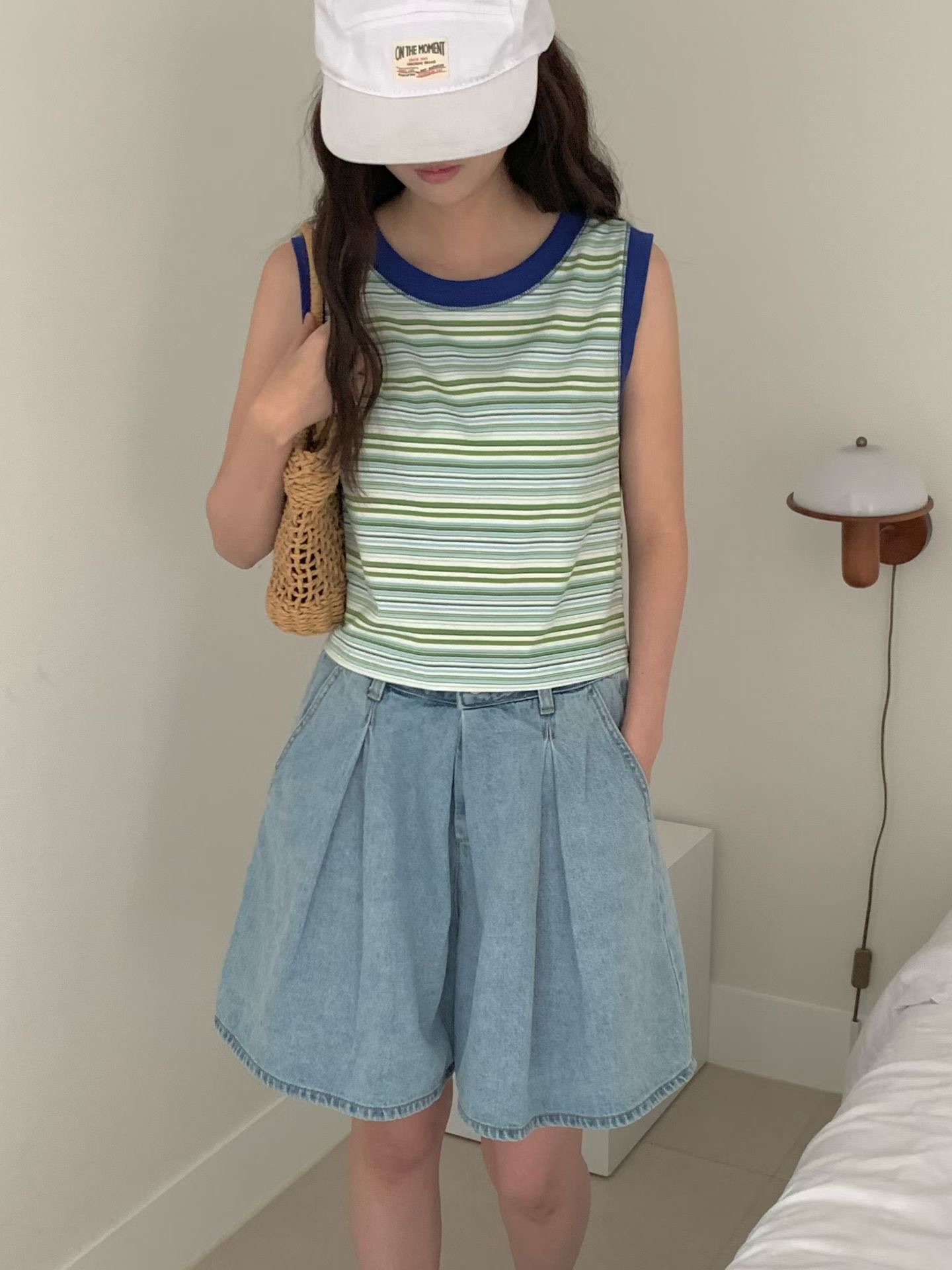 PG38 / ELASTIC BAND DART FLARE DENIM SHORTS