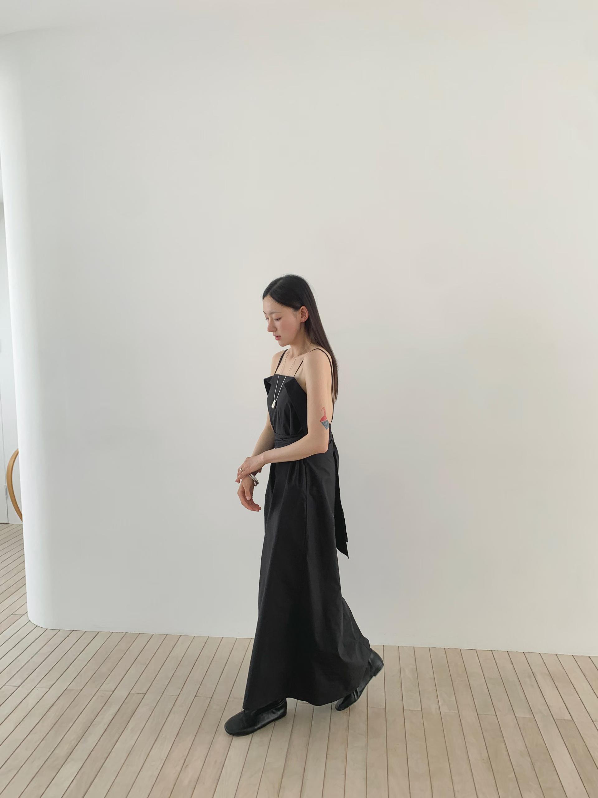 FERNANDA MINIMALIST FLAP MAXI SPAGHETTI DRESS