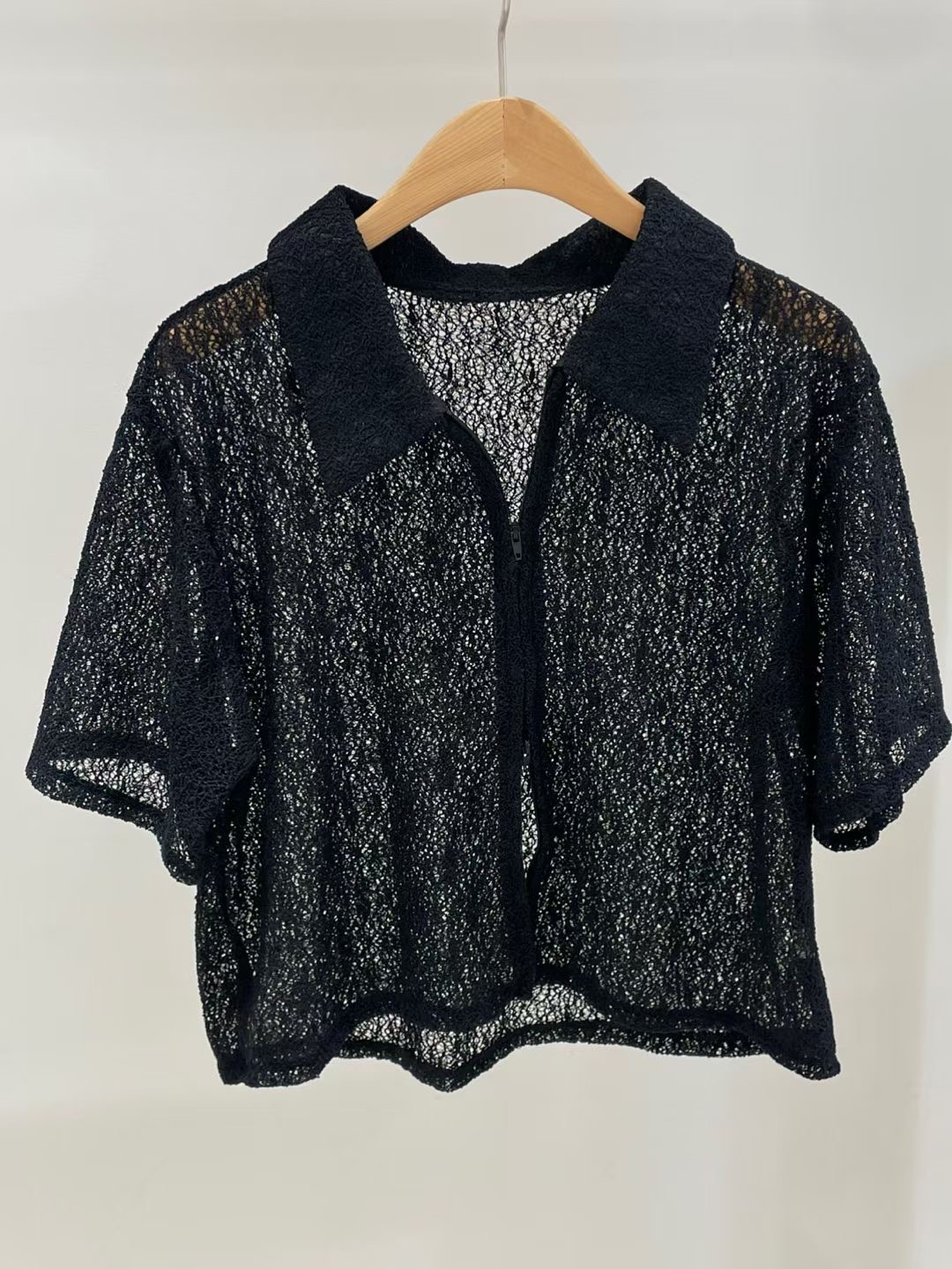 PG22 / TEXTURED ZIP OUTER TOP