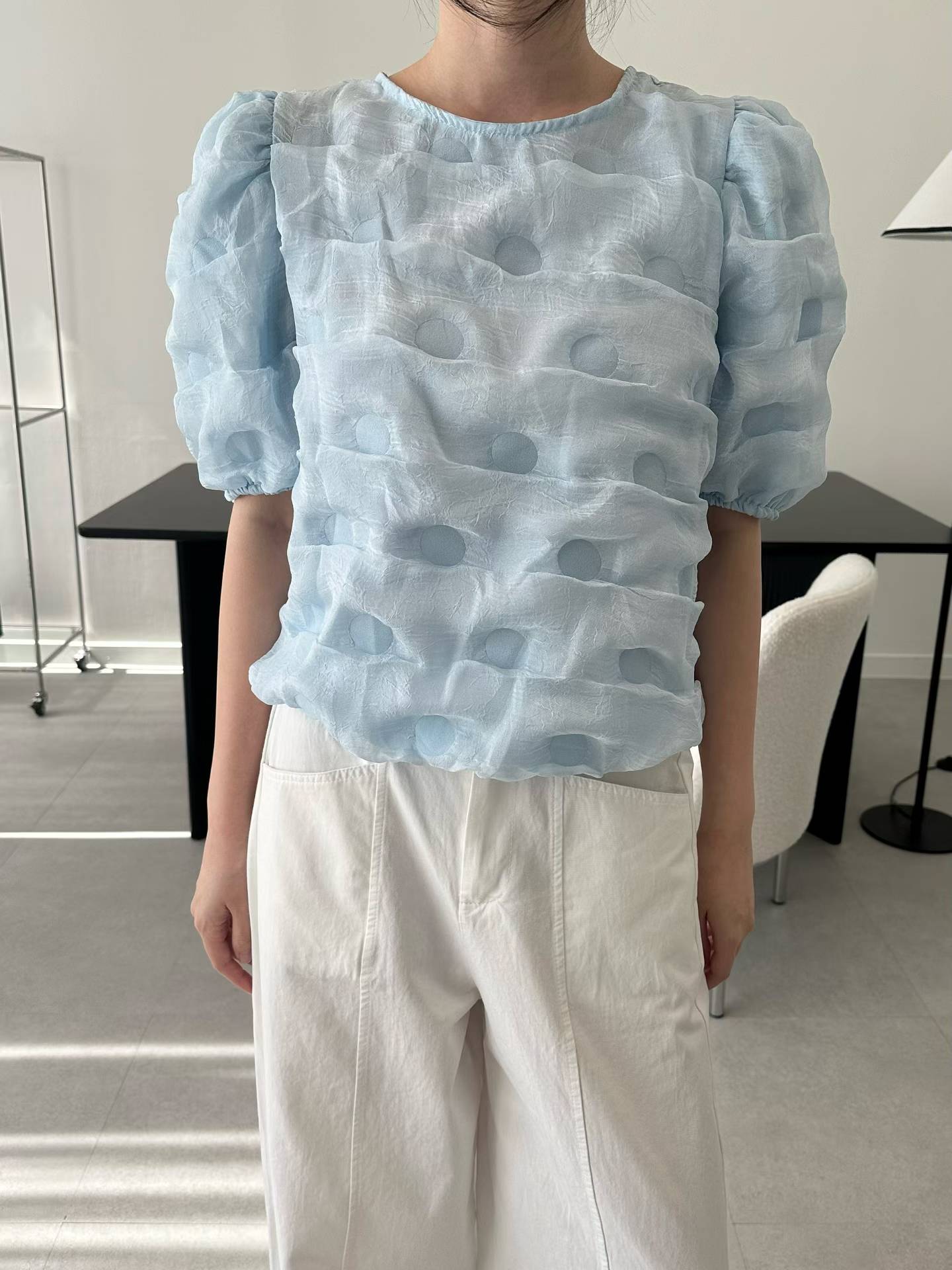 EDITH WAFFLED PUFFY ELASTIC HEM TOP