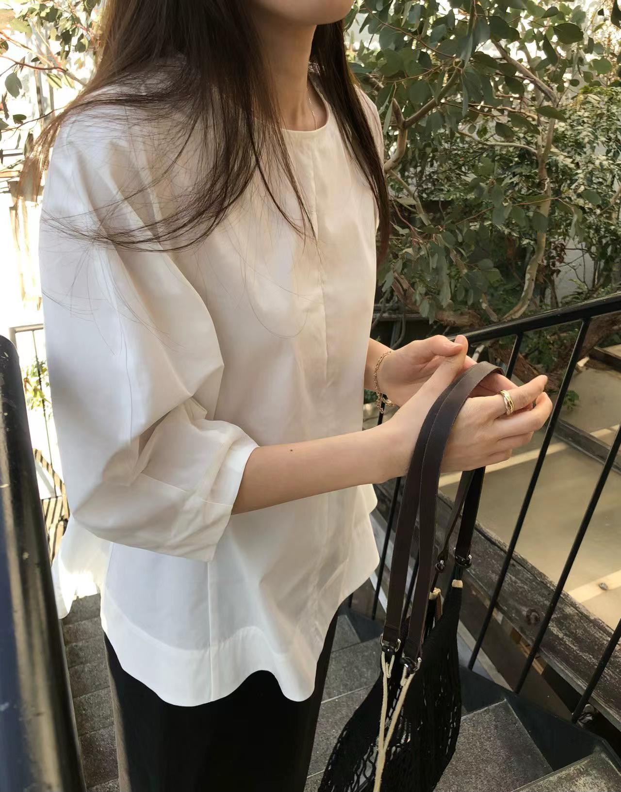 EVREN VOLUME FLARED BLOUSE
