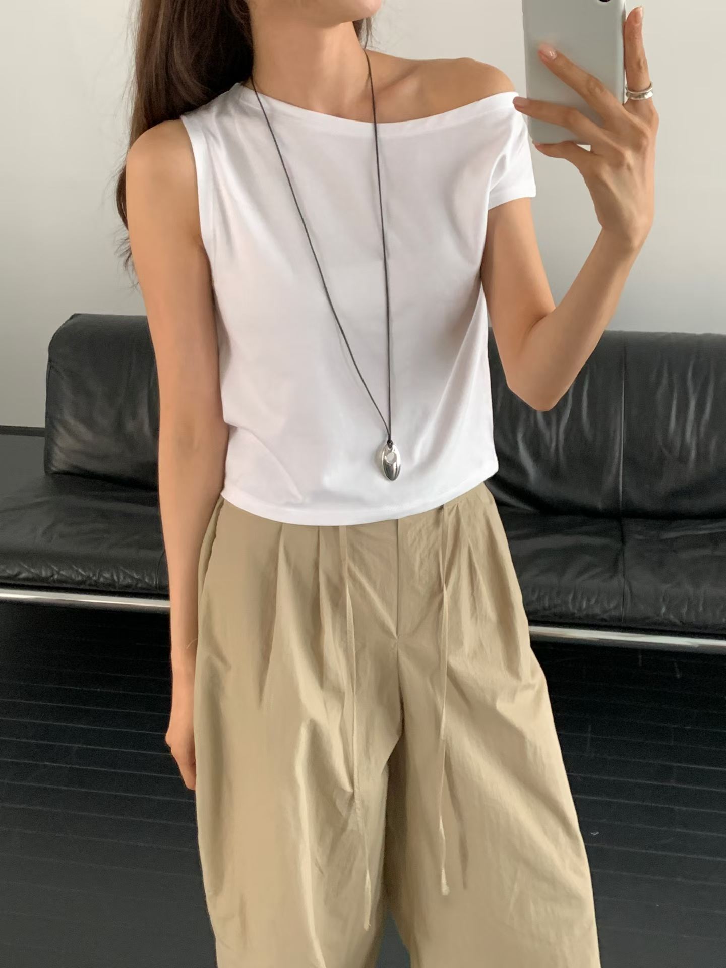 FAITH OFF SHOULDER CROP TEE