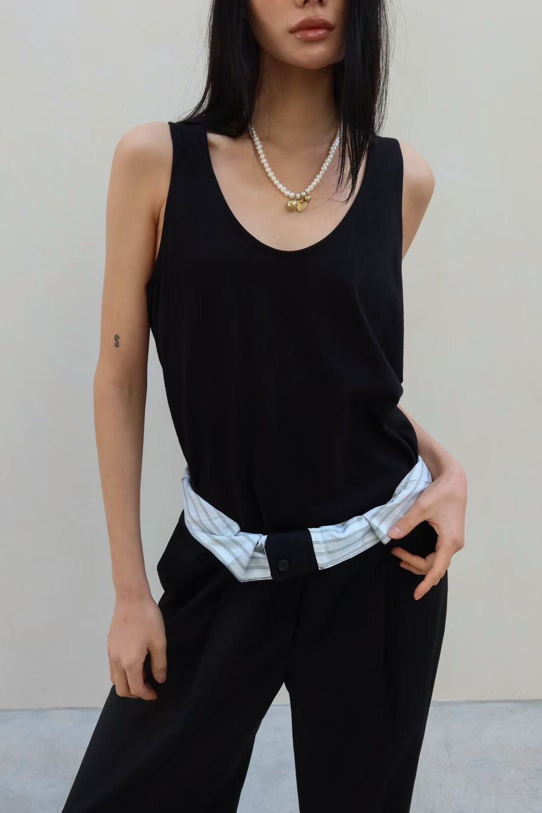 BY10 / SCOOP NECKLINE TANK TOP