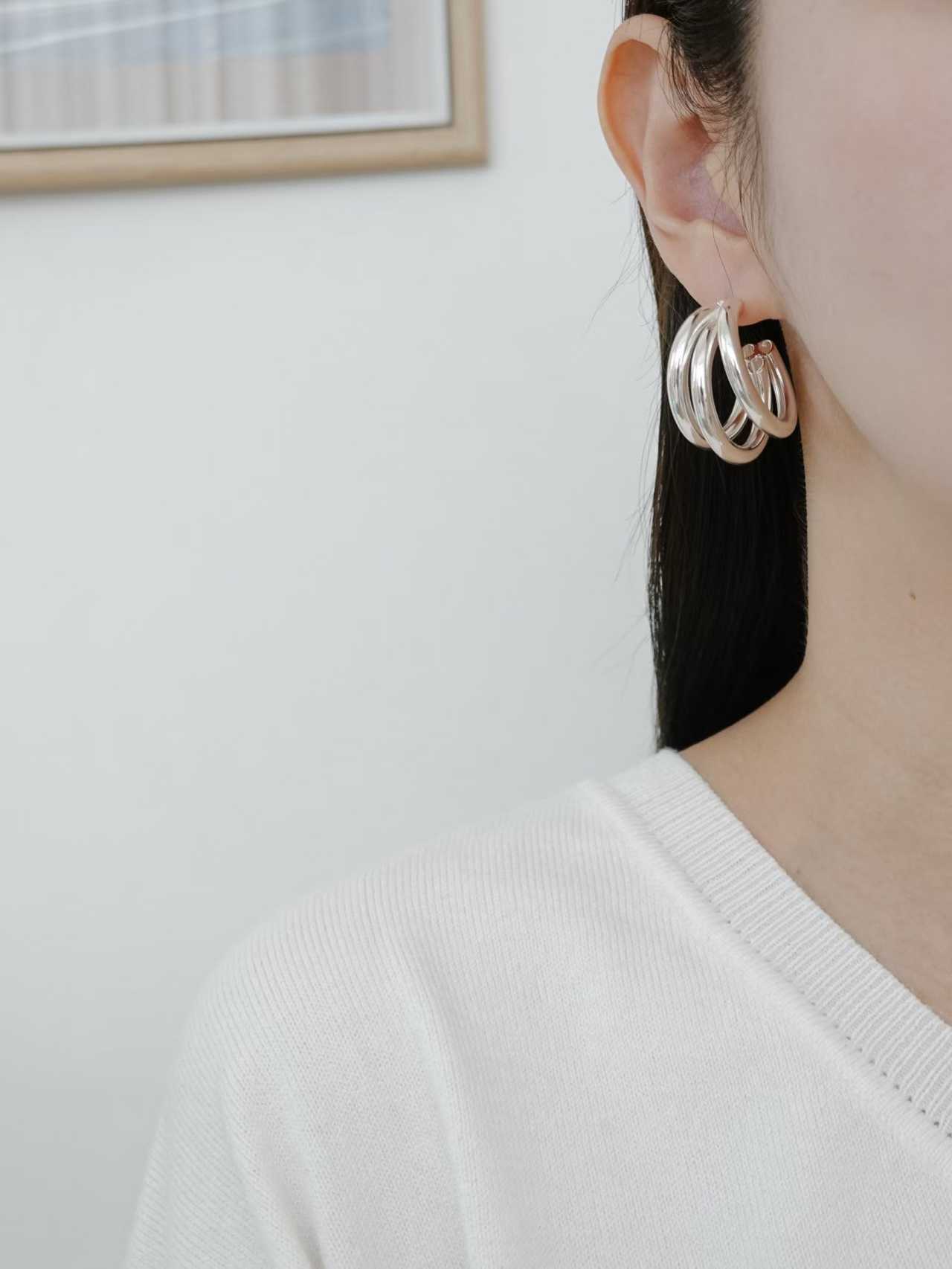 DOLLEY SWIGGLE EARRINGS