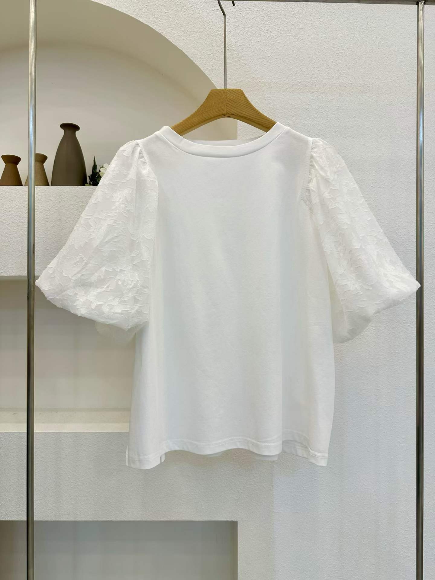 ESTELLA LACE PUFFY SLEEVES TOP