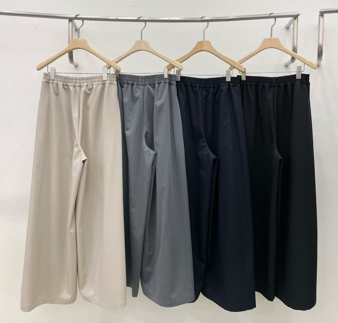 LE04 / BANDED WAIST PINTUCK CULOTTES