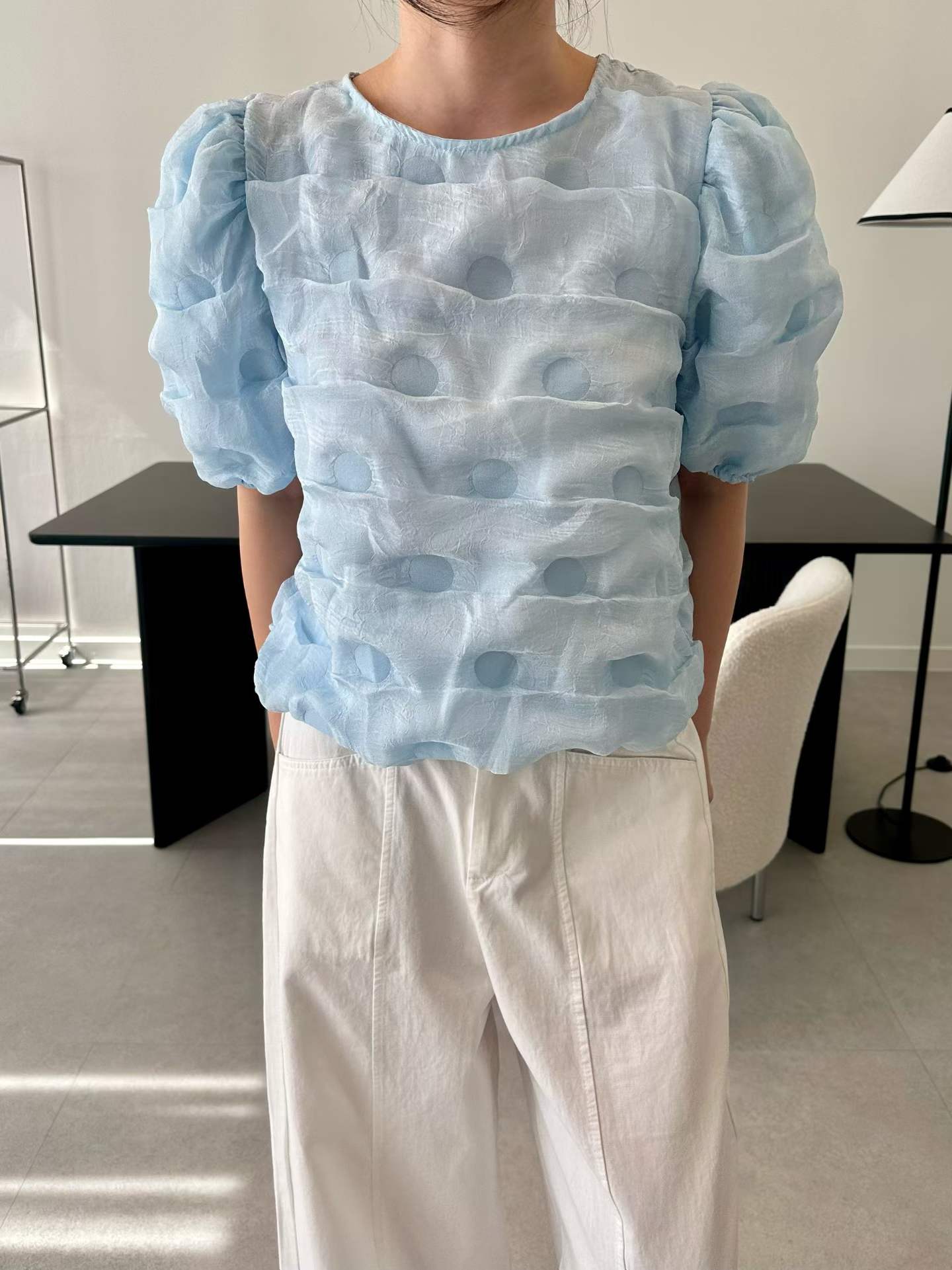 EDITH WAFFLED PUFFY ELASTIC HEM TOP