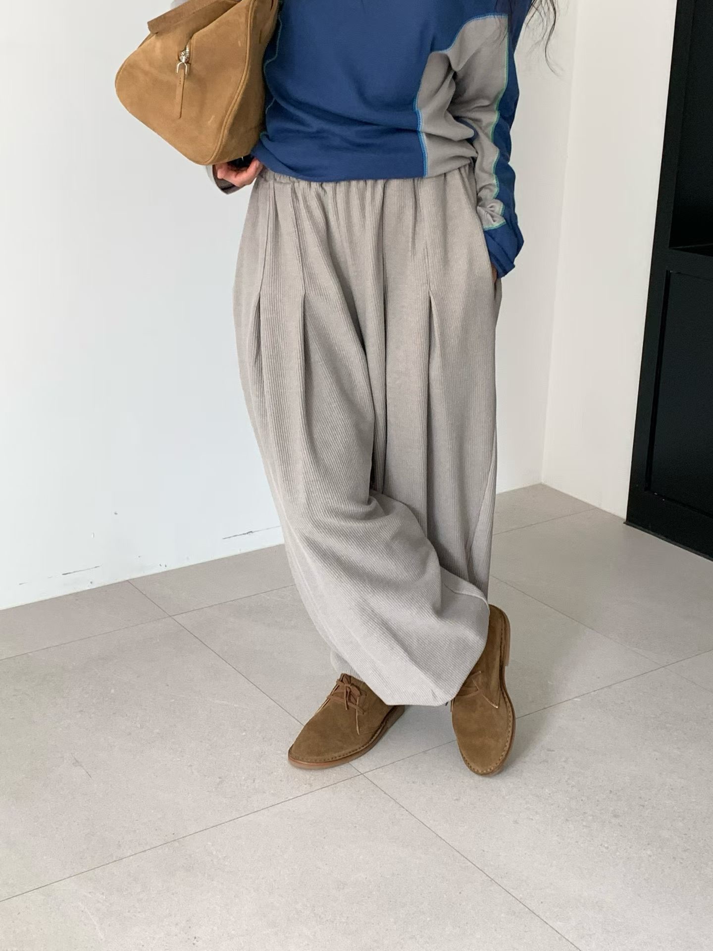 VP18 / TAPERED LEGS CORDUROY JOGGERS