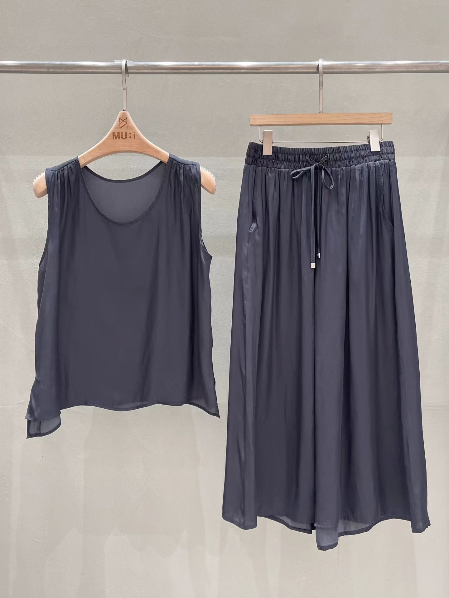 MU21 / ELASTIC BANDING POCKET FLOWY PANTS
