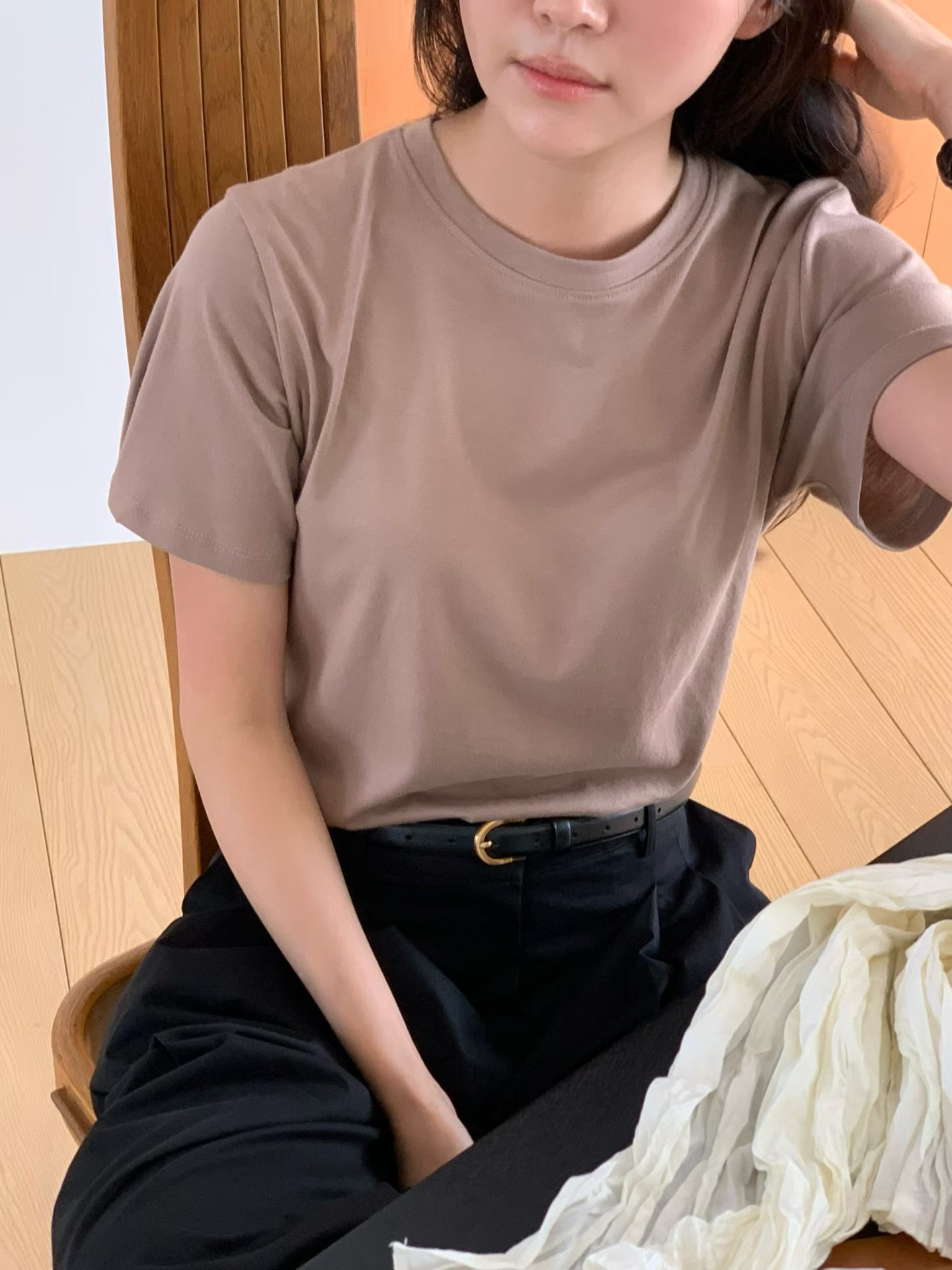 530826 / ROUND NECK CLASSIC TEE