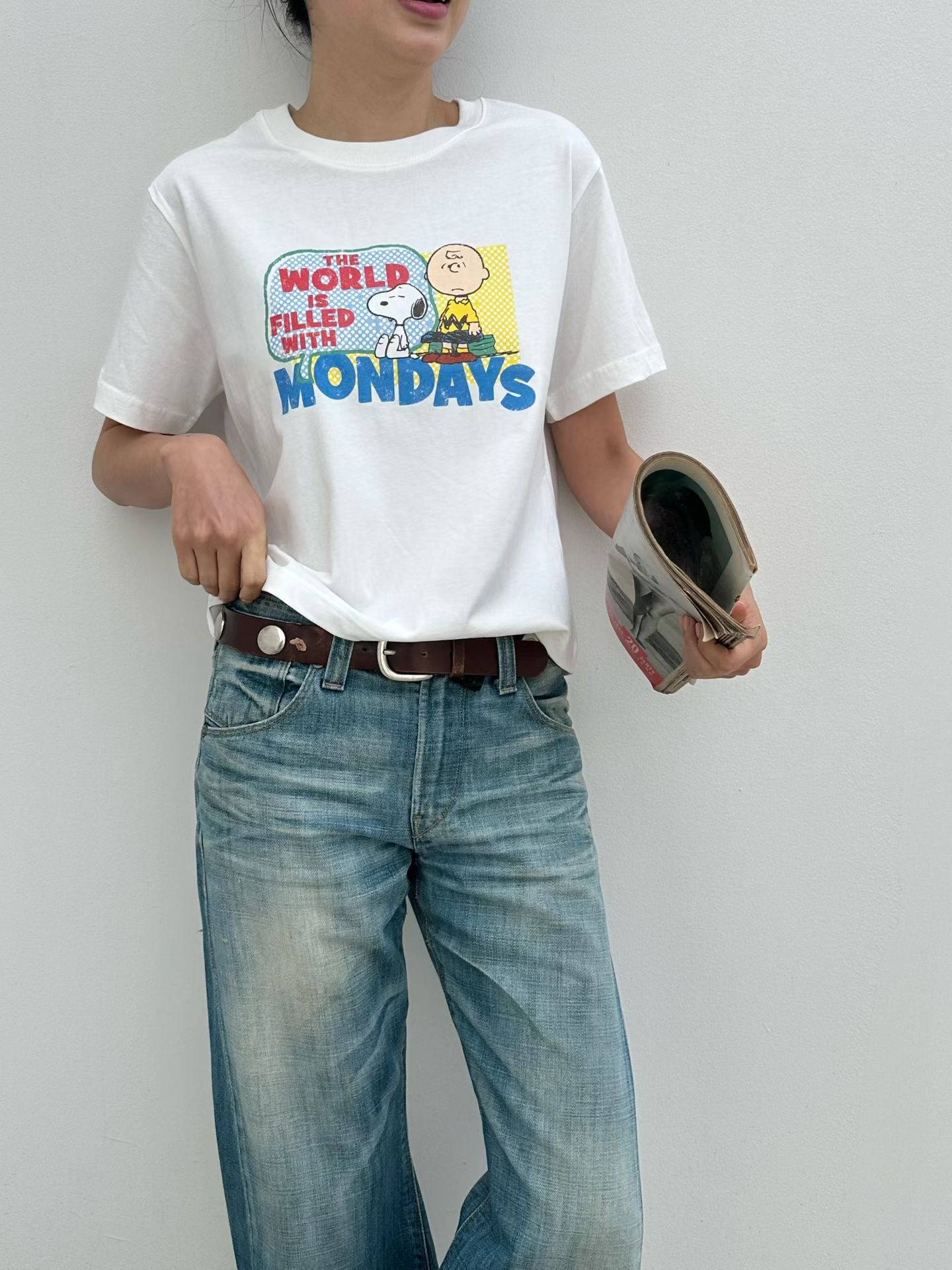 ELAINE SN0OPY GRAPHIC TEE