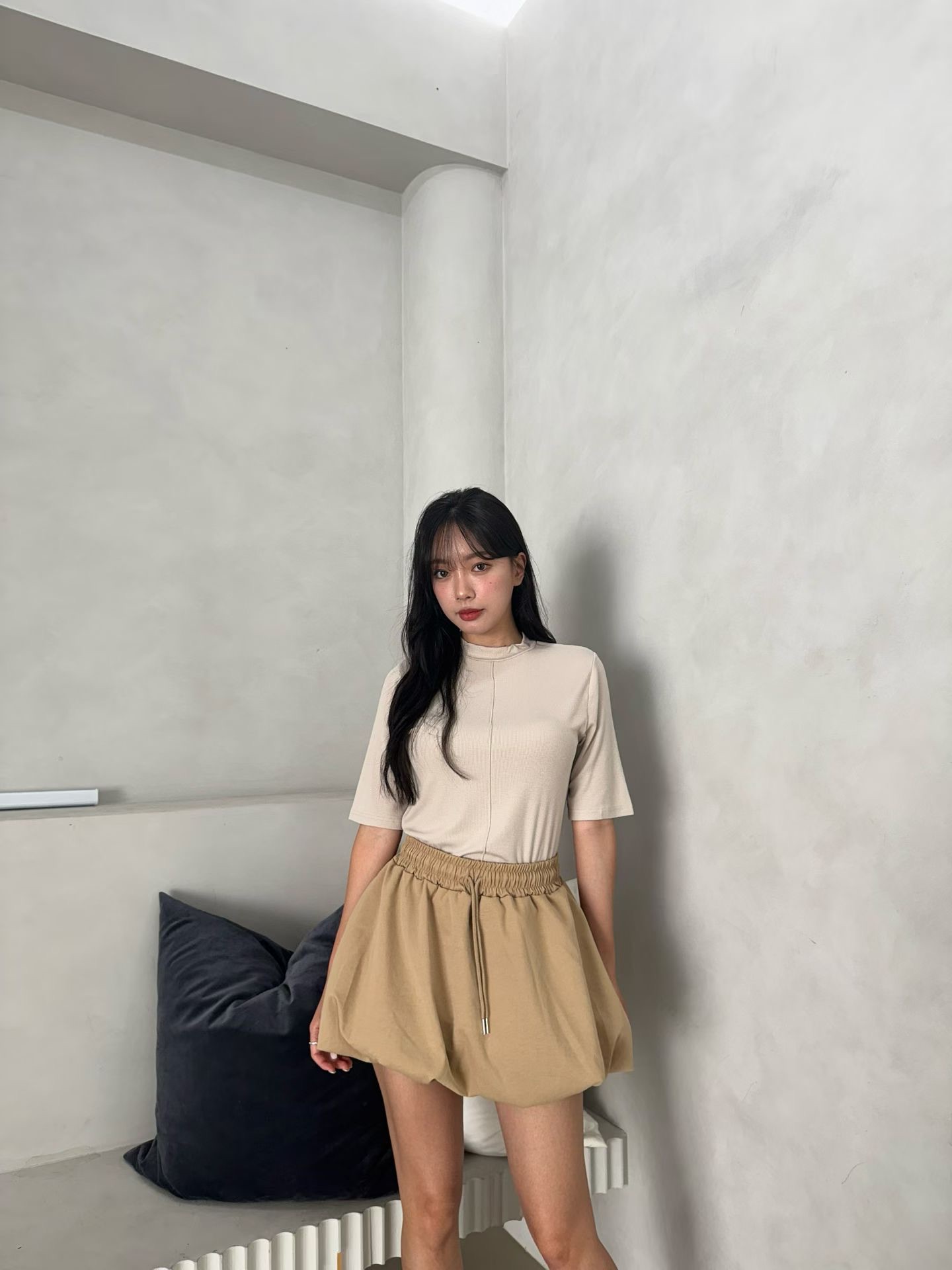 YQ34 / HIGH NECKLINE SOFT TEE