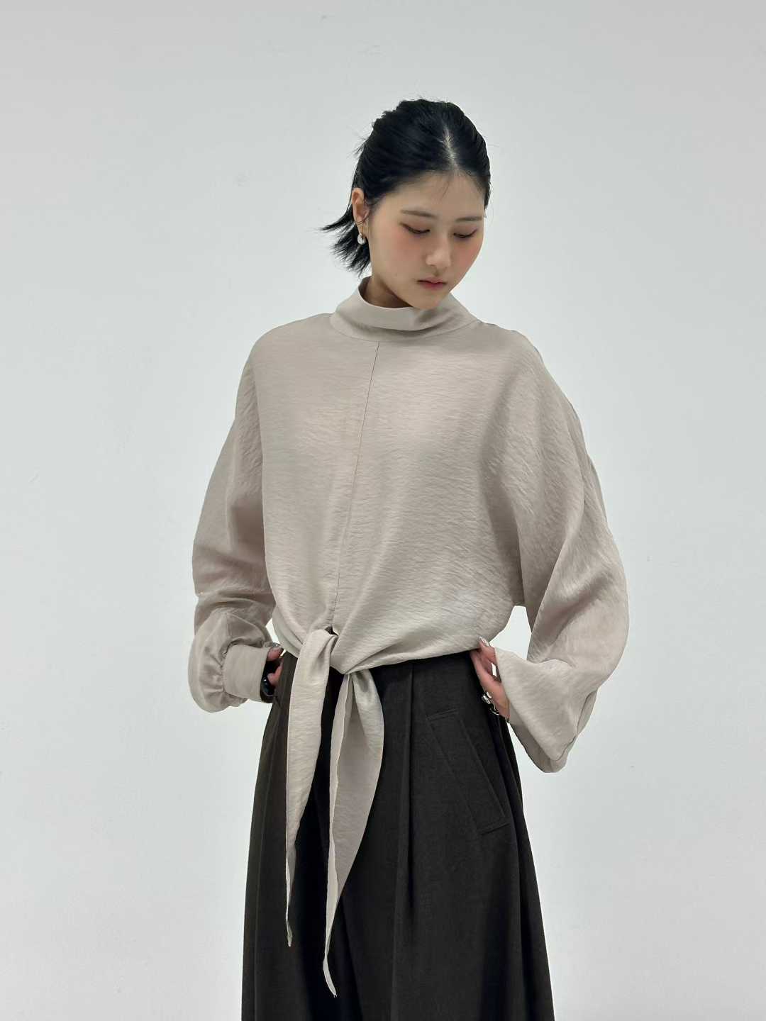 DAEL FRONT KNOT BLOUSE