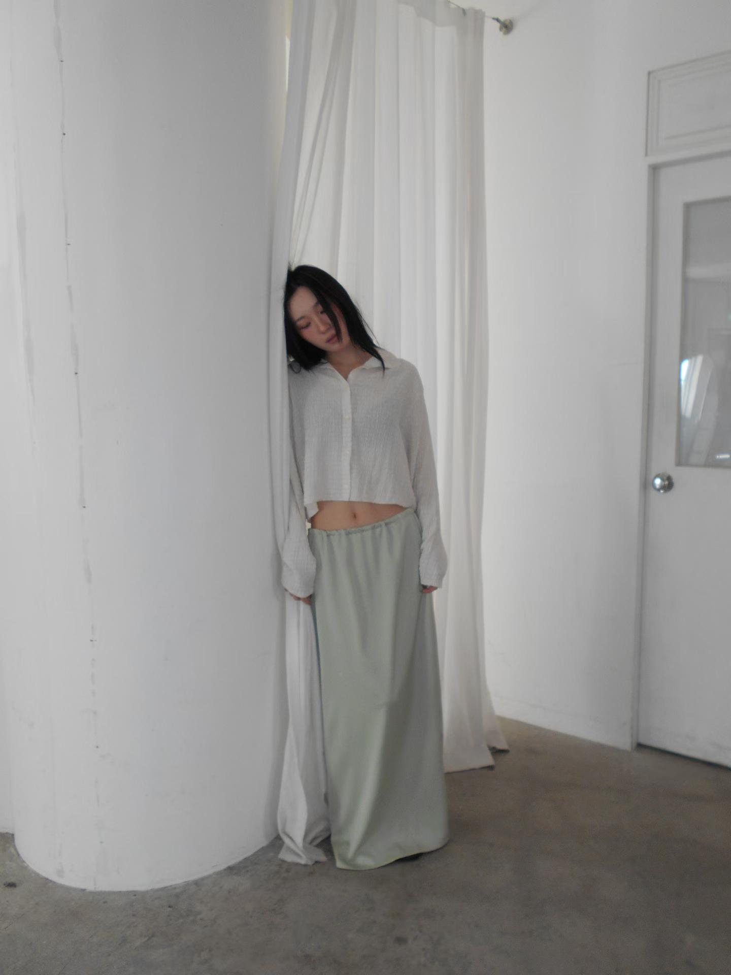 FAYE OPEN SPLIT SILKY SKIRT