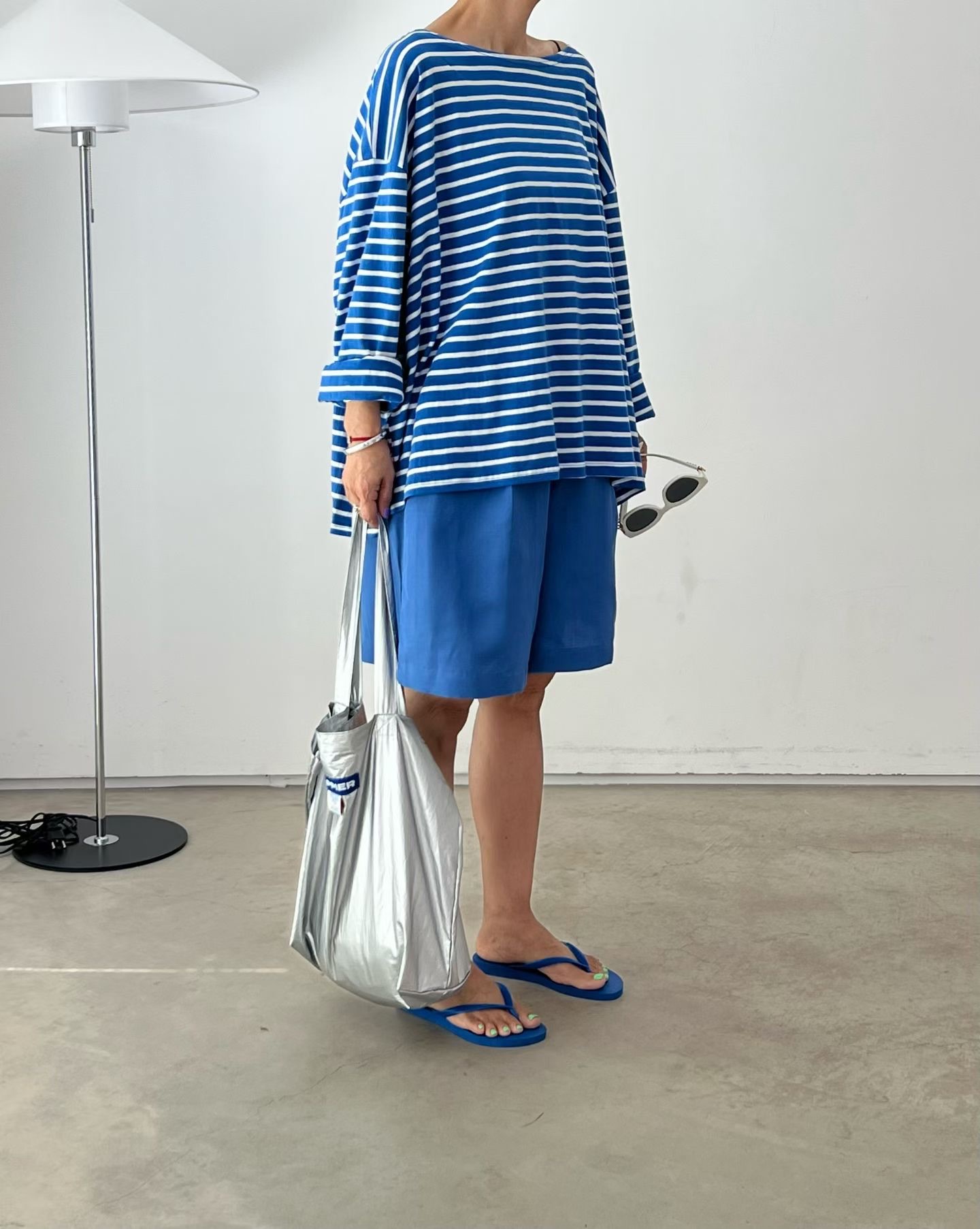 VN35 / ROUND NECKLINE STRIPE TEE