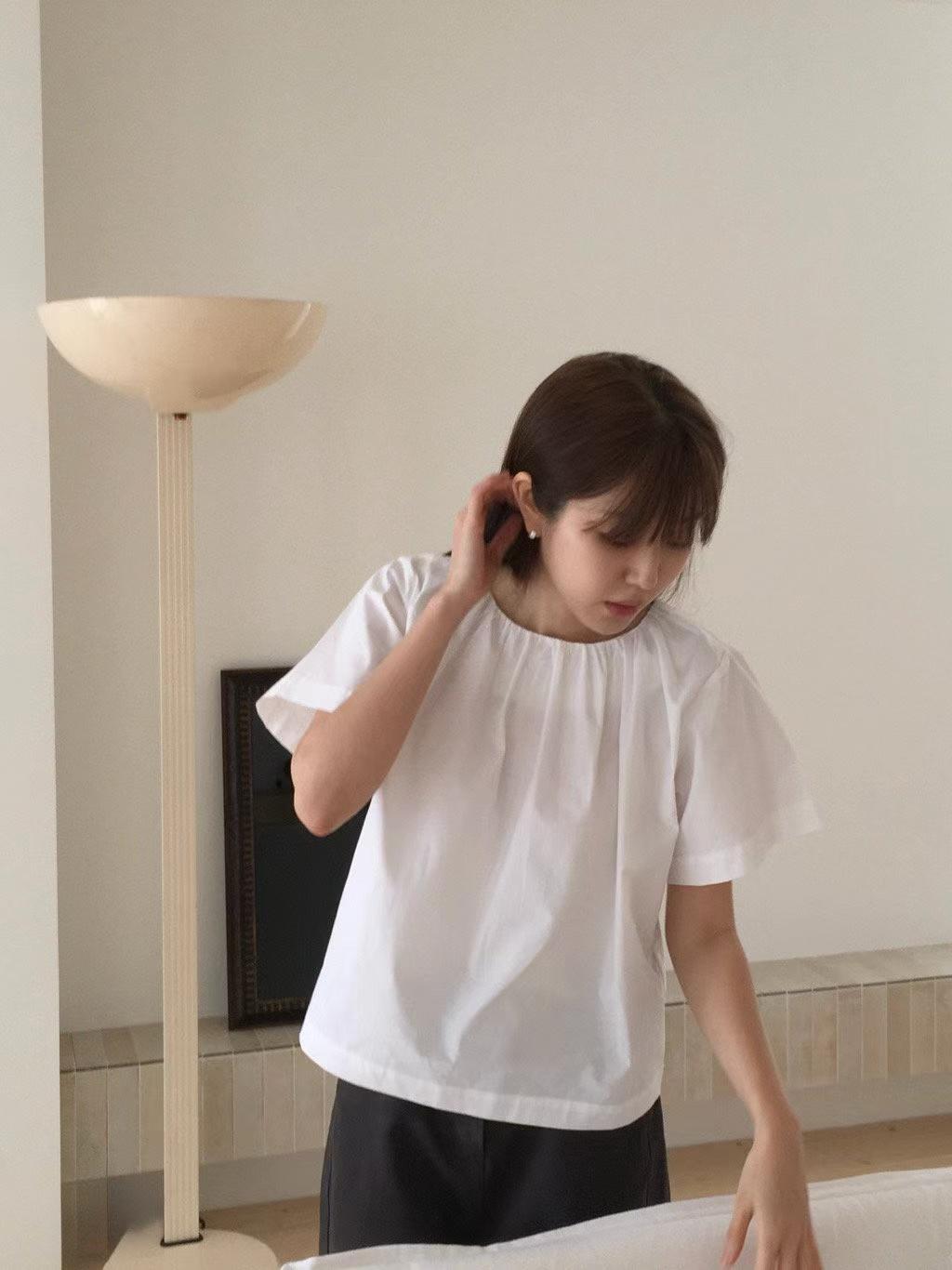EDDIE SHIRRING COLLAR BLOUSE