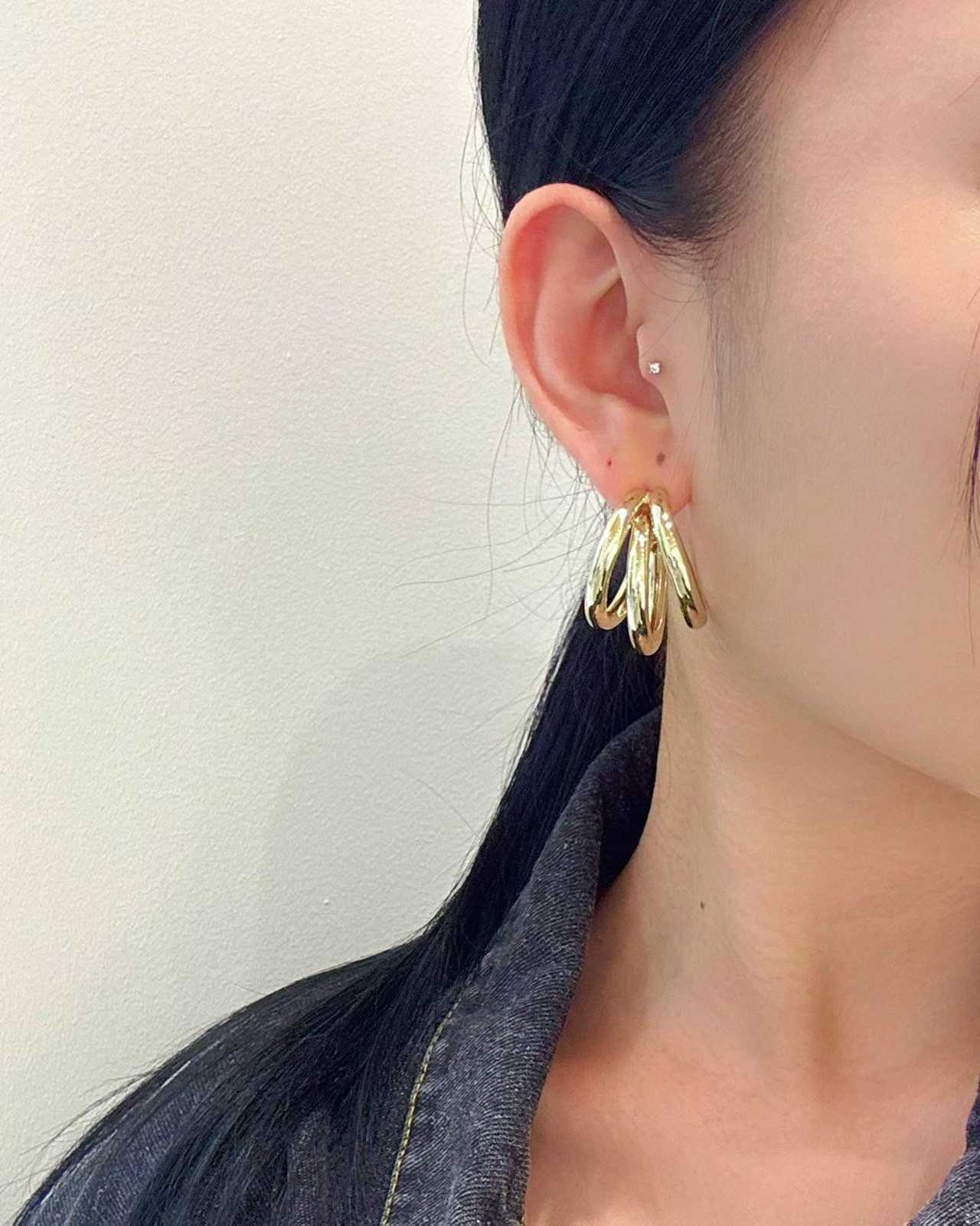 DOLLEY SWIGGLE EARRINGS