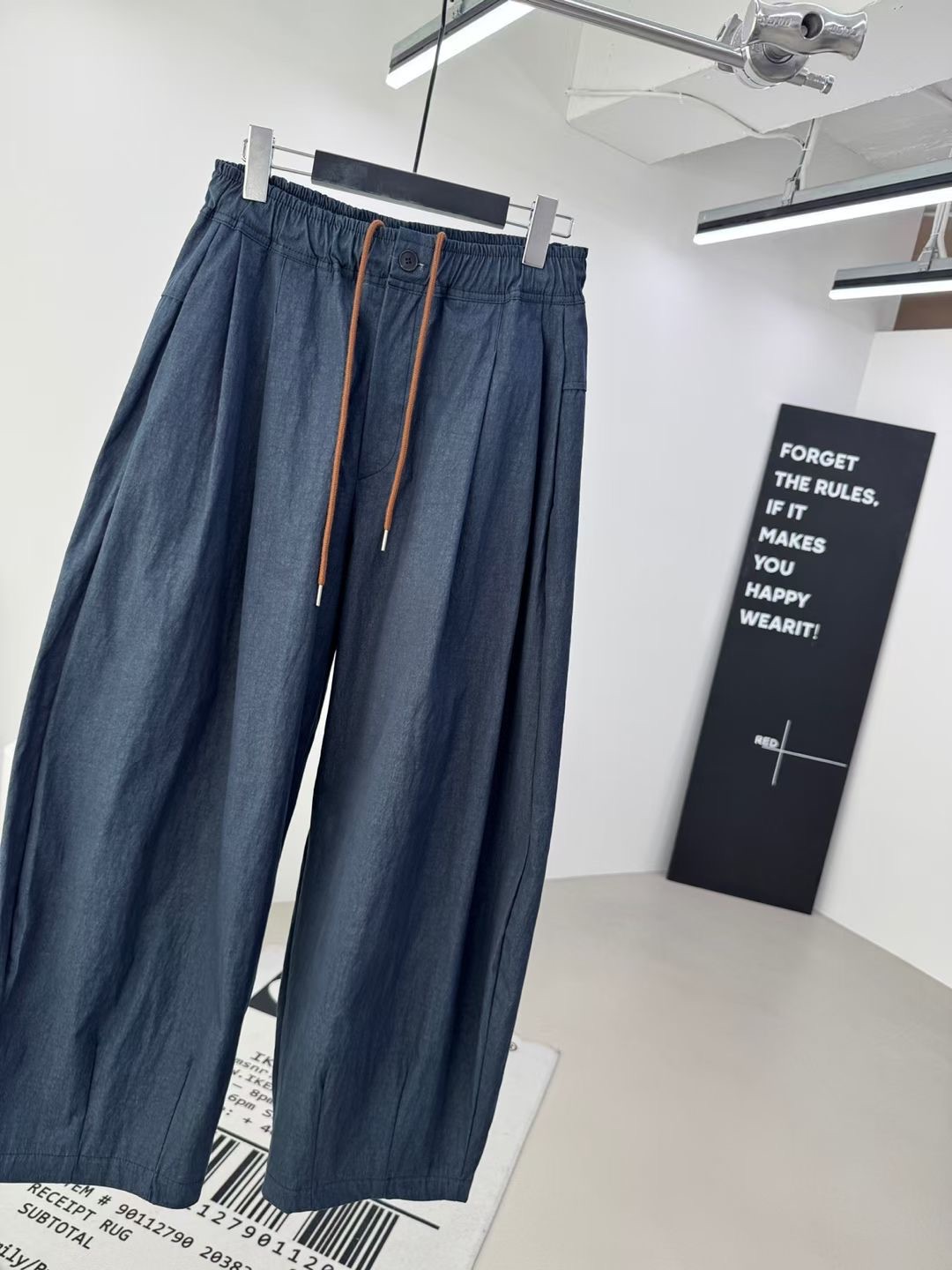 5001 / ELASTIC BAND BRODERIE SKIRT